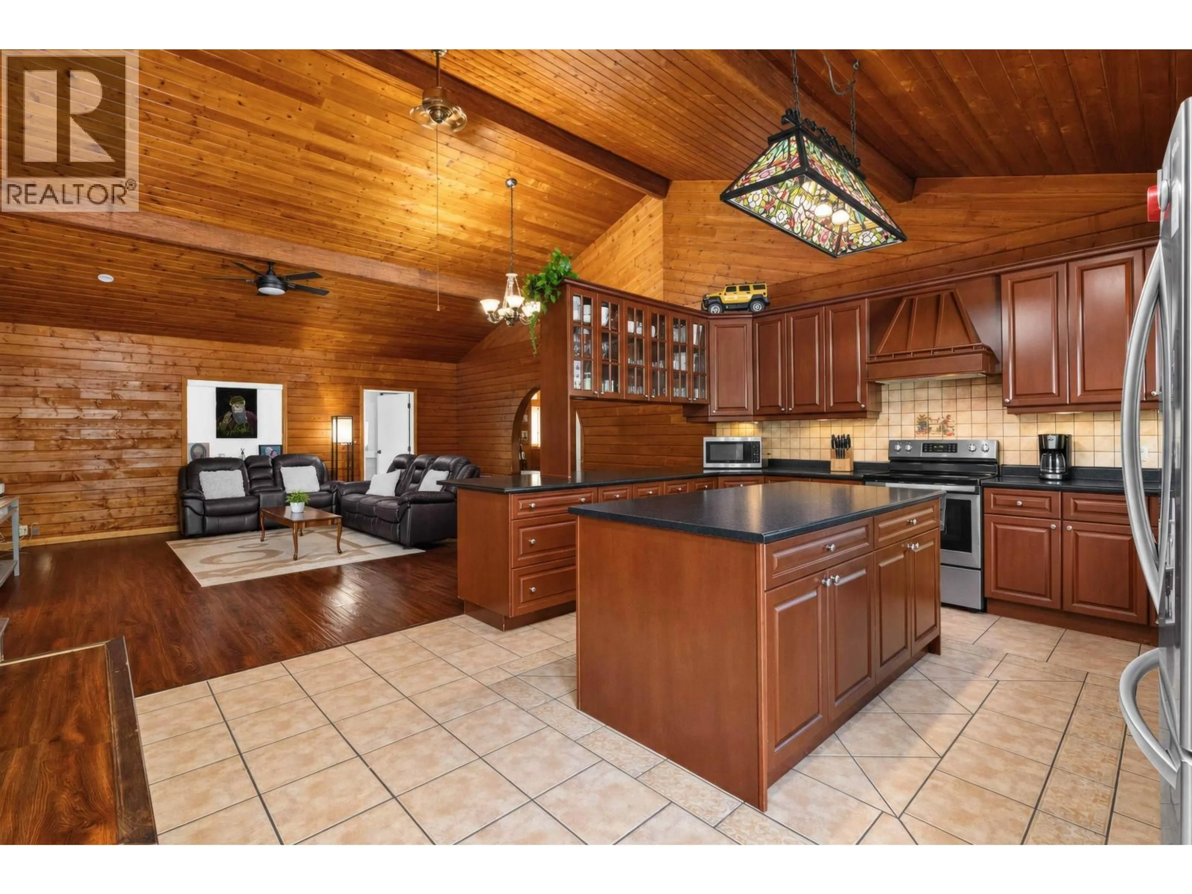 Open concept kitchen, unknown for 19500 RIVER ROAD, Richmond British Columbia V6V1M3