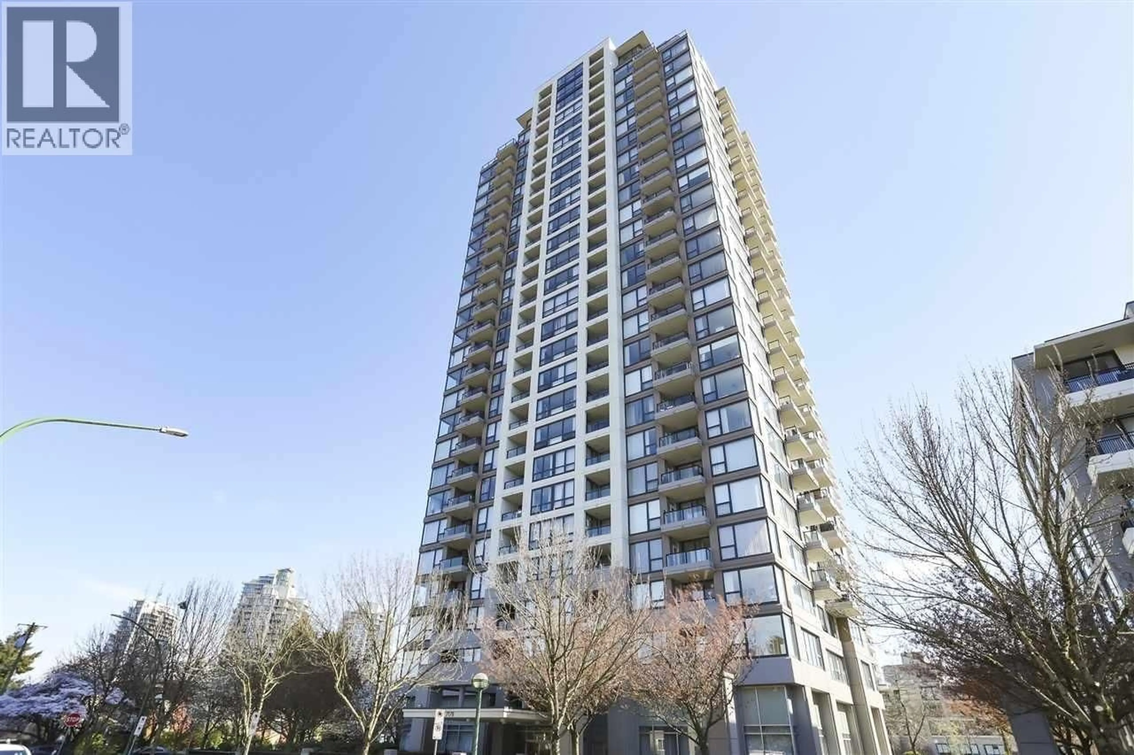 A pic from outside/outdoor area/front of a property/back of a property/a pic from drone, building for 203 - 7178 COLLIER STREET, Burnaby British Columbia V5E4N7