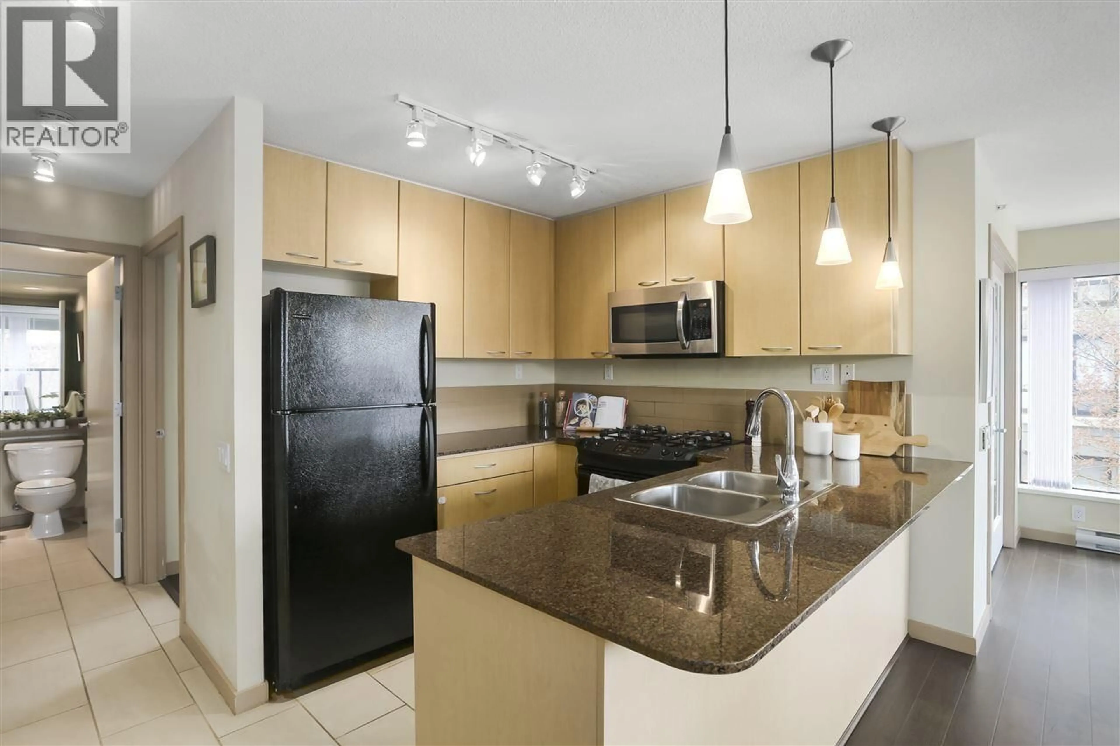 Standard kitchen, unknown for 203 - 7178 COLLIER STREET, Burnaby British Columbia V5E4N7