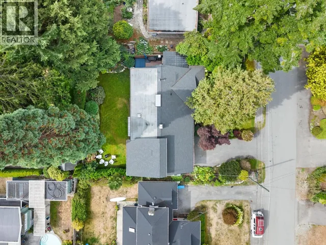 4844 7A AVENUE, Delta 2