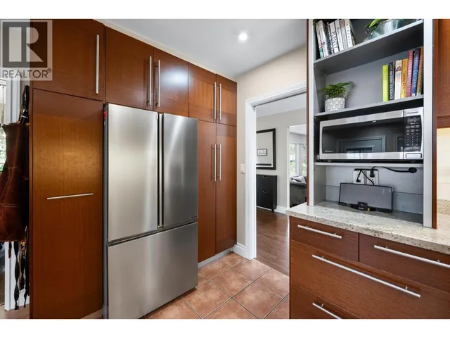 4844 7A AVENUE, Delta 5