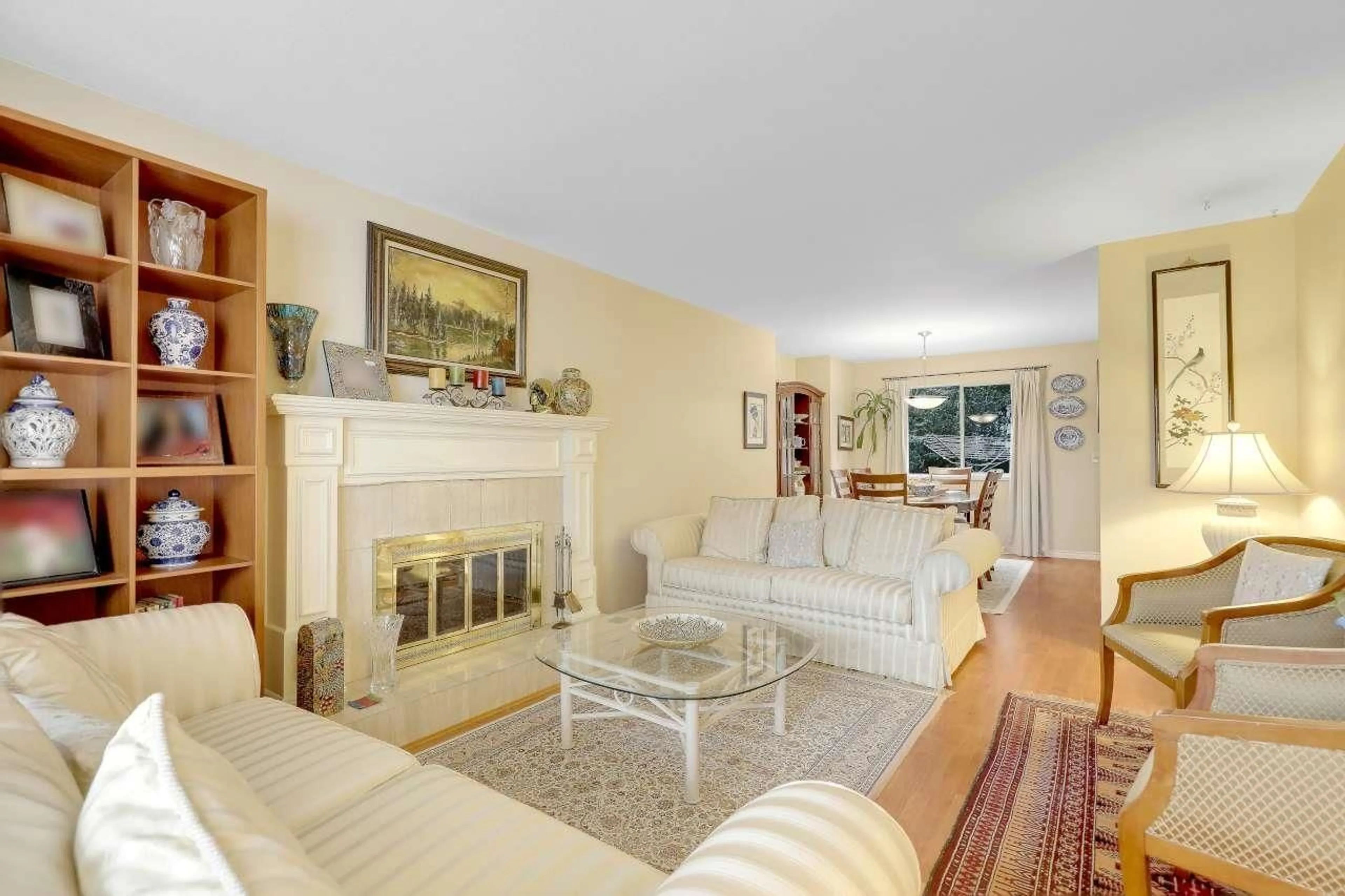 Living room with furniture, unknown for 15870 95 AVENUE, Surrey British Columbia V4N3B9
