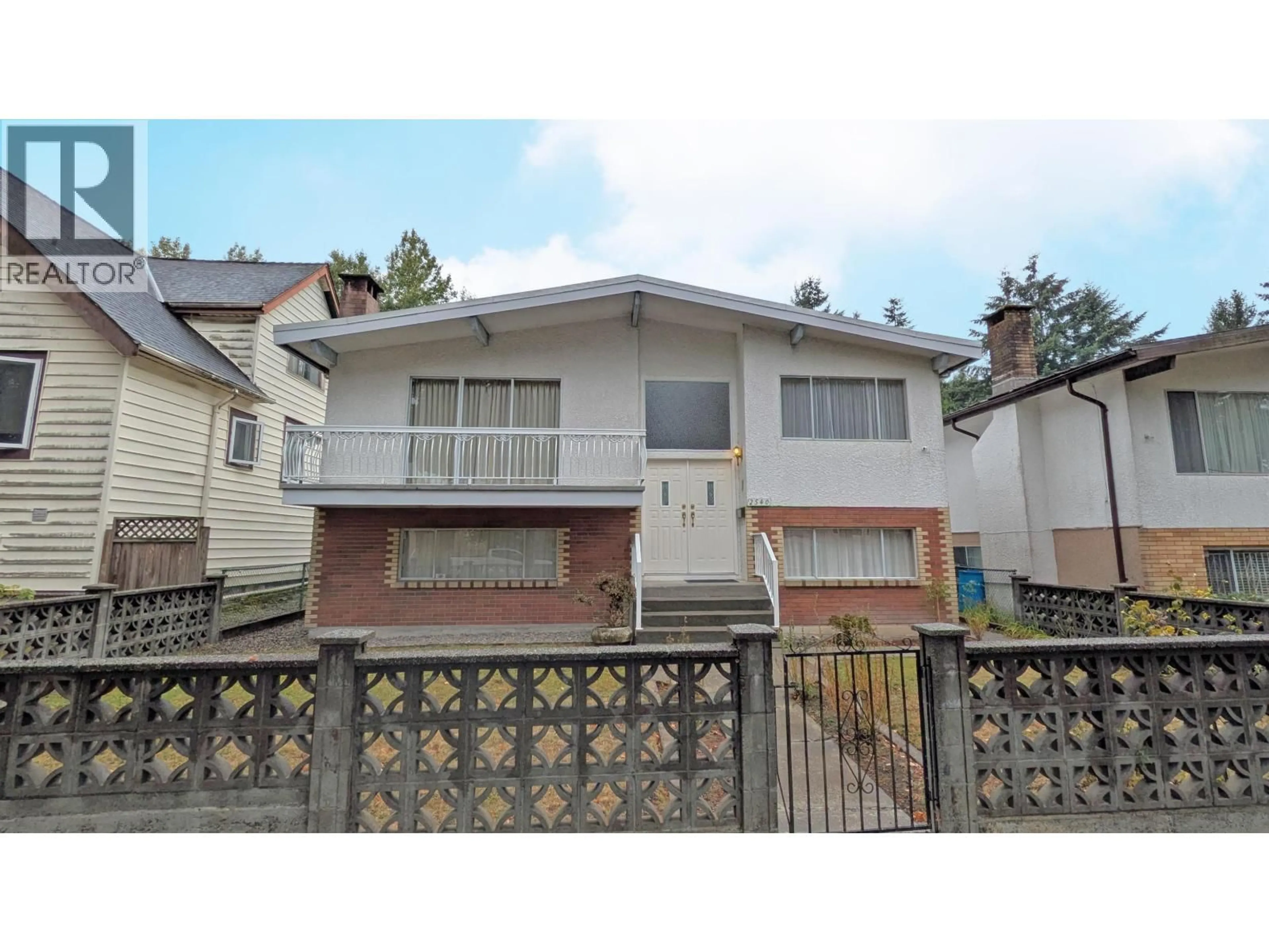 Home with vinyl exterior material, street for 2540 25TH AVENUE, Vancouver British Columbia V5R1H3