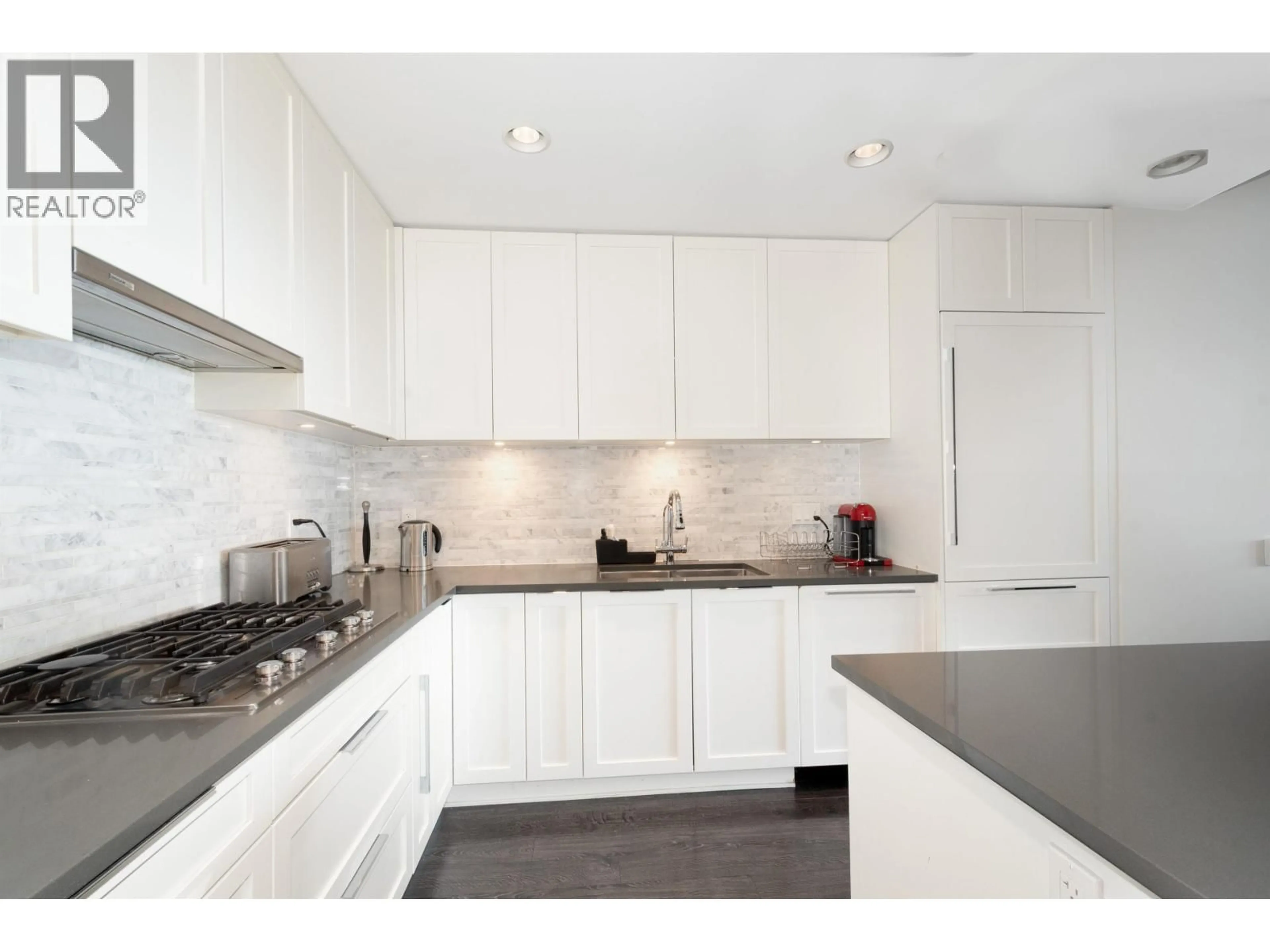 Contemporary kitchen, unknown for 305 - 3873 CATES LANDING WAY, North Vancouver British Columbia V7G0A6