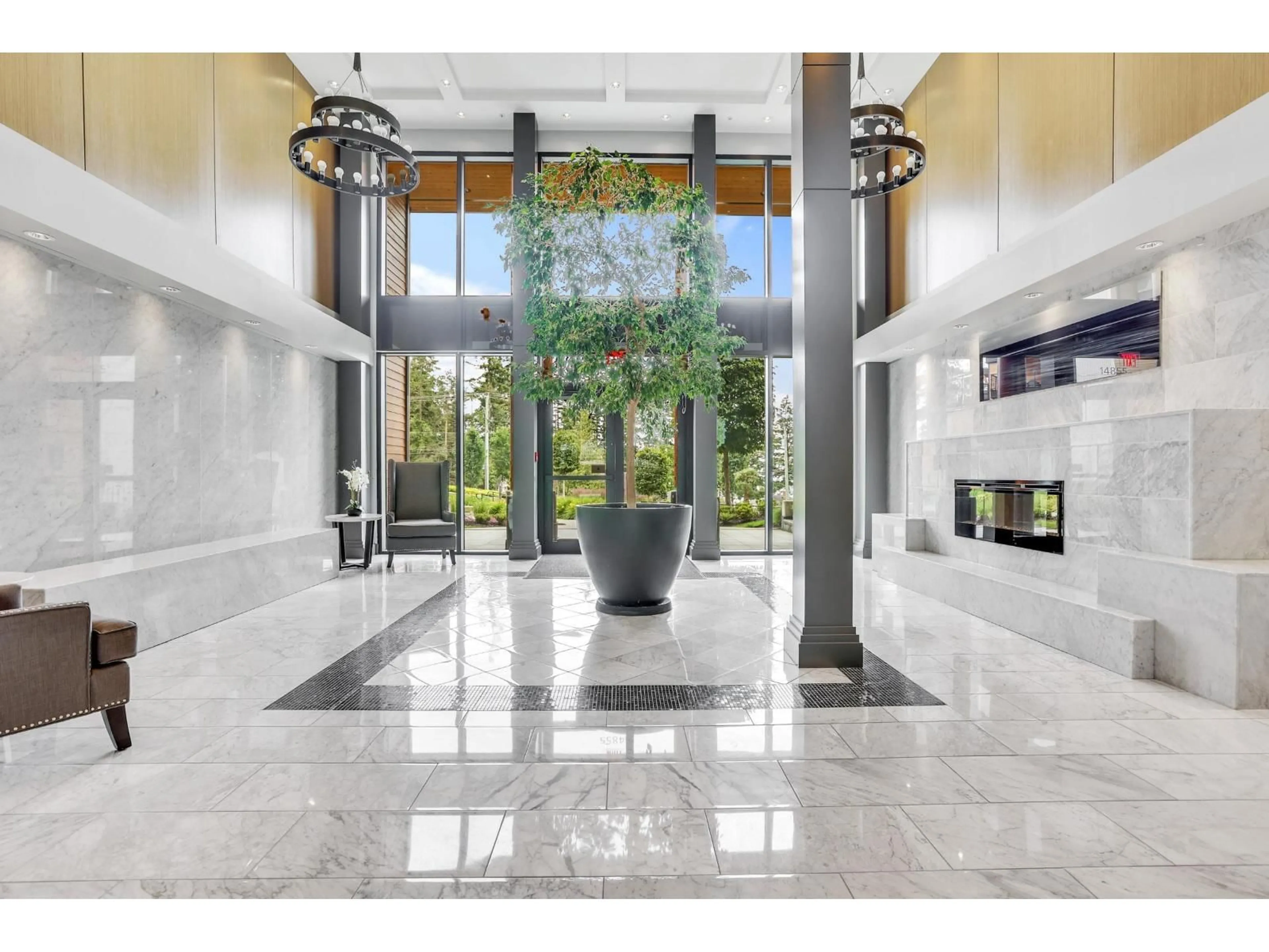 Lobby for 216 - 14855 THRIFT AVENUE, White Rock British Columbia V4B2J6
