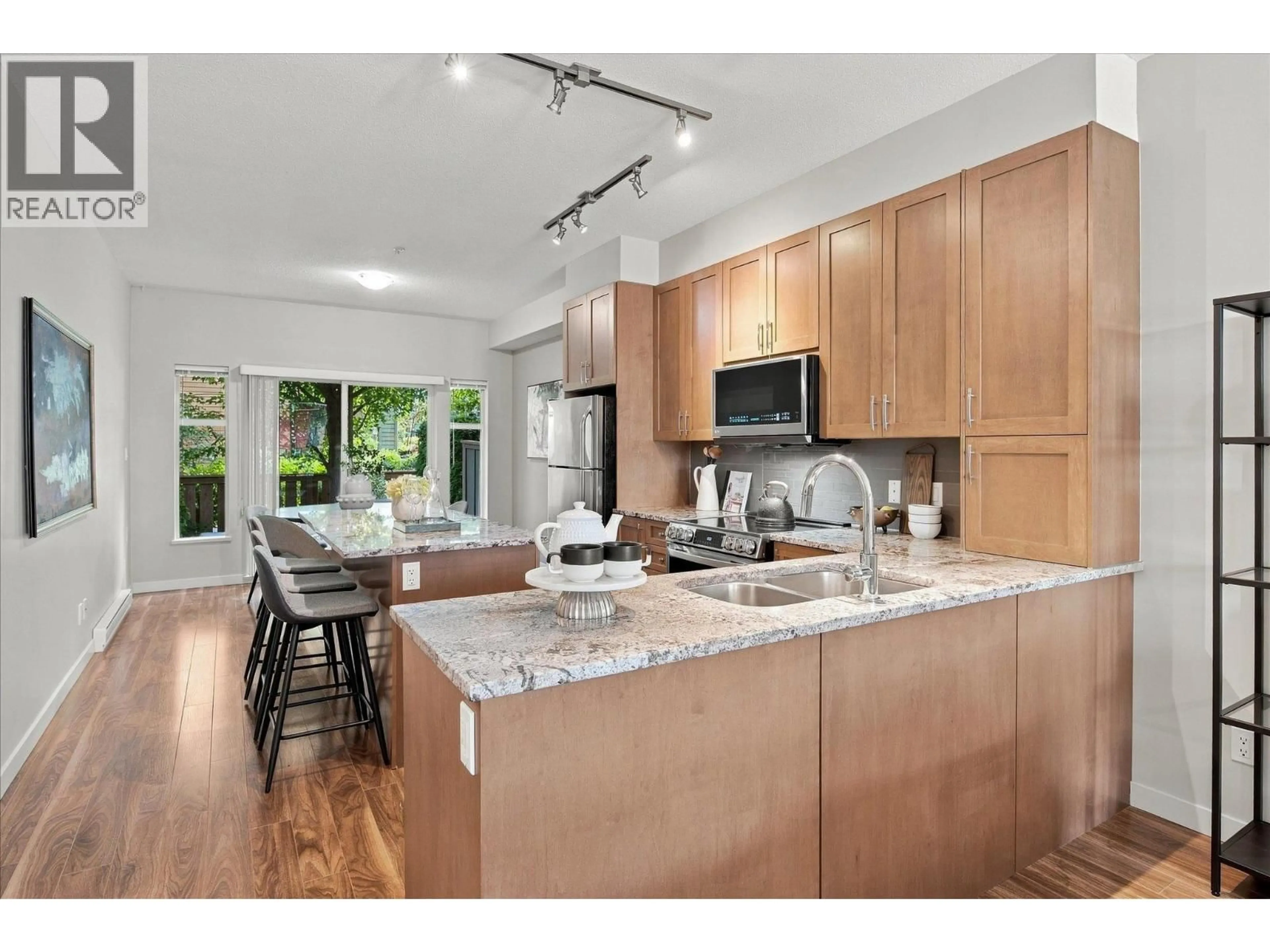 Open concept kitchen, unknown for 38352 EAGLEWIND BOULEVARD, Squamish British Columbia V8B0R8