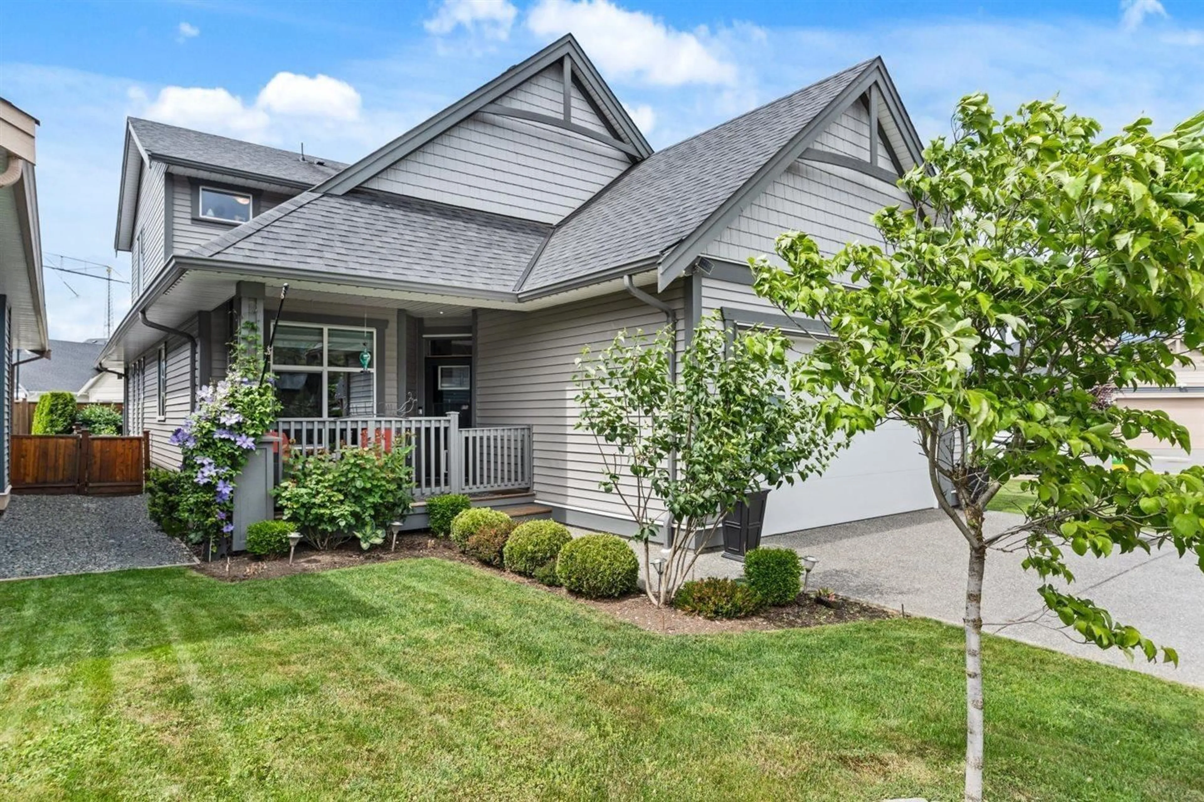 Home with vinyl exterior material, street for 22 - 6211 CHILLIWACK RIVER ROAD, Chilliwack British Columbia V2R6A7