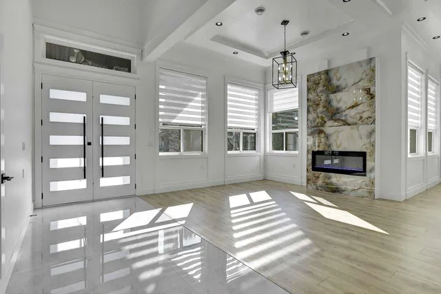 9053 ALEXANDRIA CRESCENT, Surrey 3