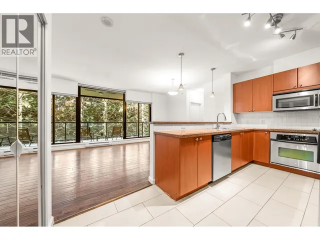 402 - 11 E ROYAL AVENUE, New Westminster 2