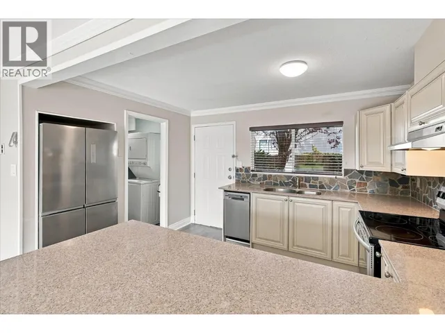 2 - 40327 DIAMOND HEAD ROAD, Squamish 3