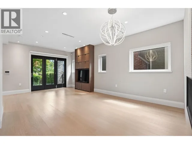 4481 15TH AVENUE, Vancouver 3