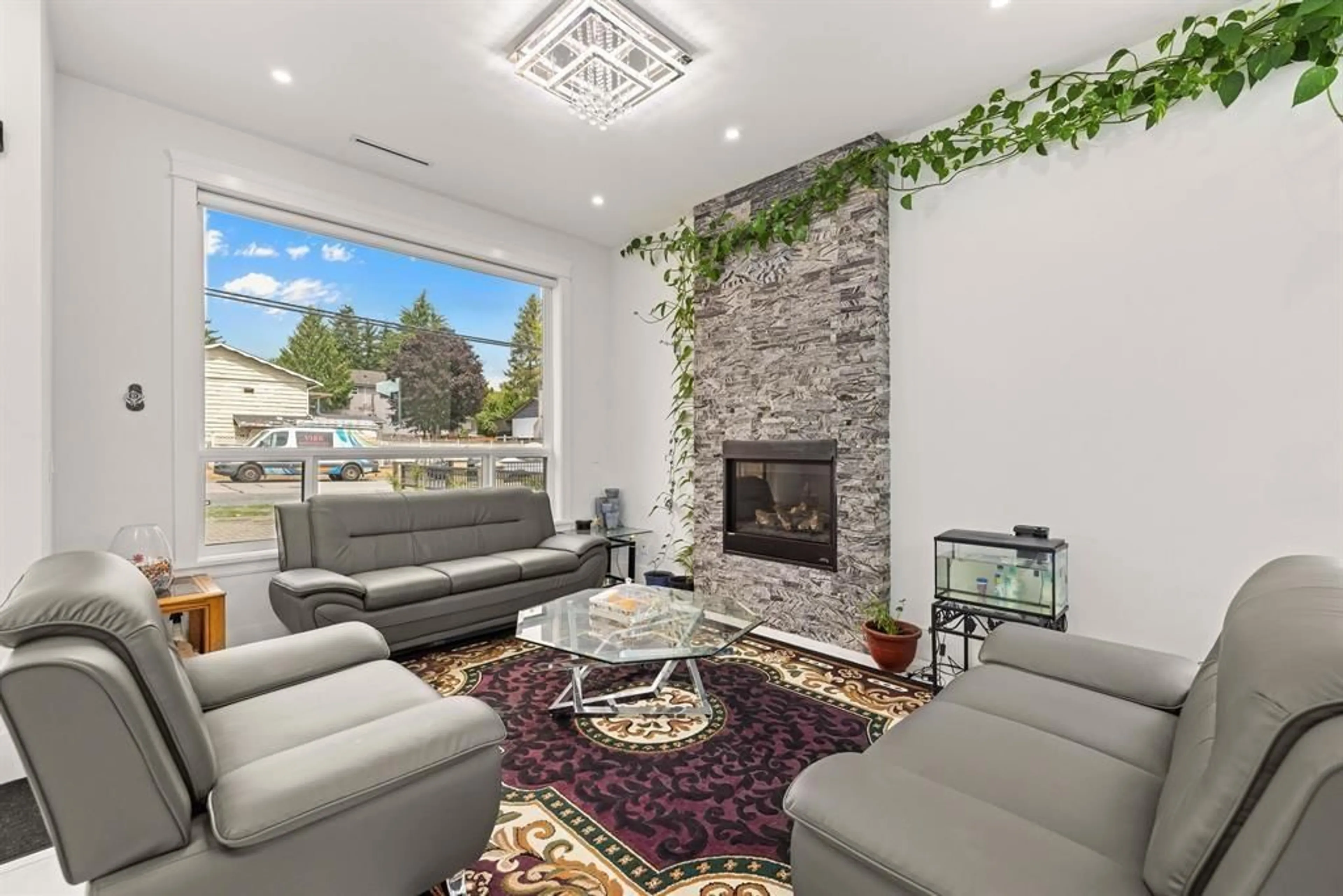 Living room with furniture, unknown for 13306 90 AVENUE, Surrey British Columbia V3V1C1