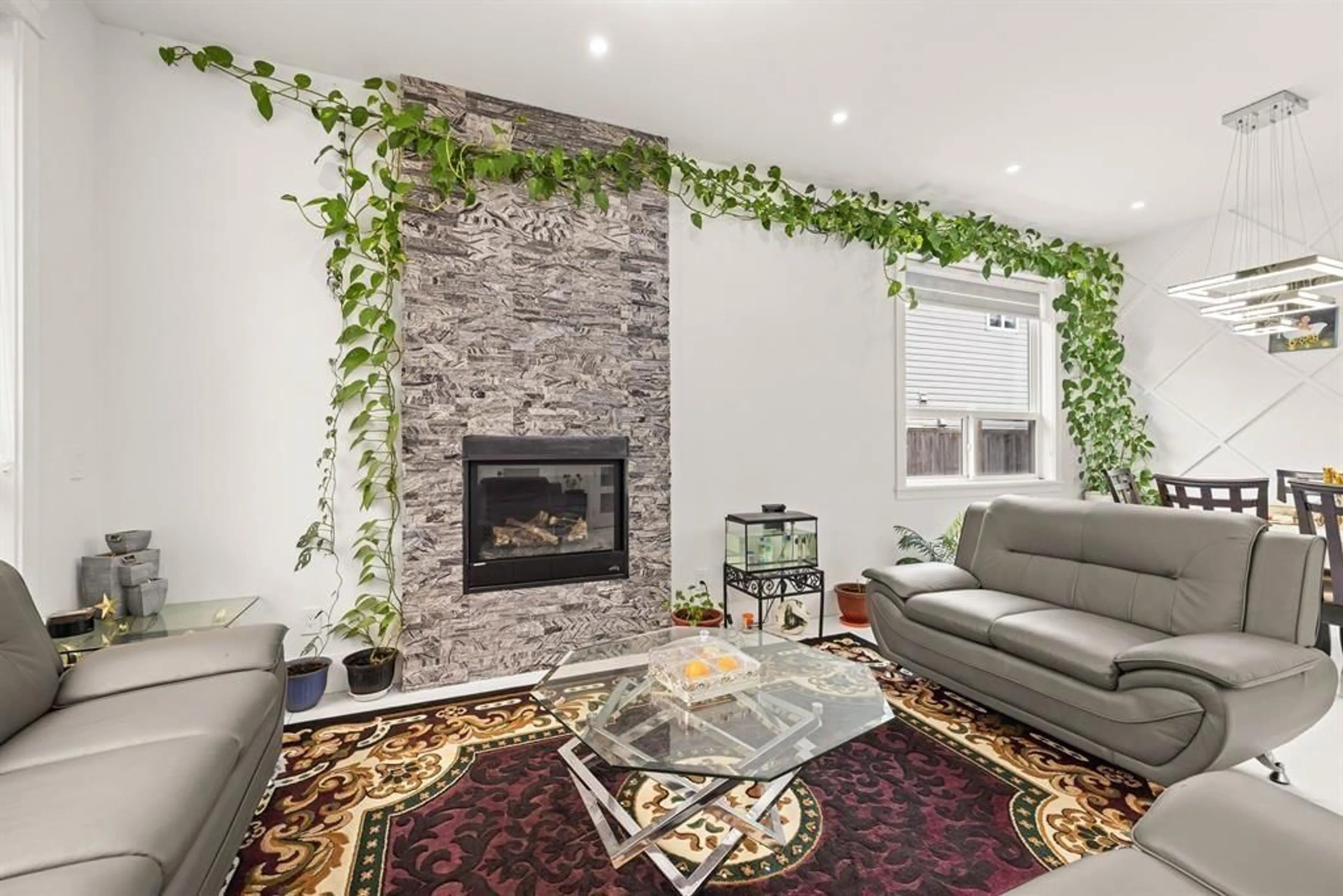 Living room with furniture, unknown for 13306 90 AVENUE, Surrey British Columbia V3V1C1
