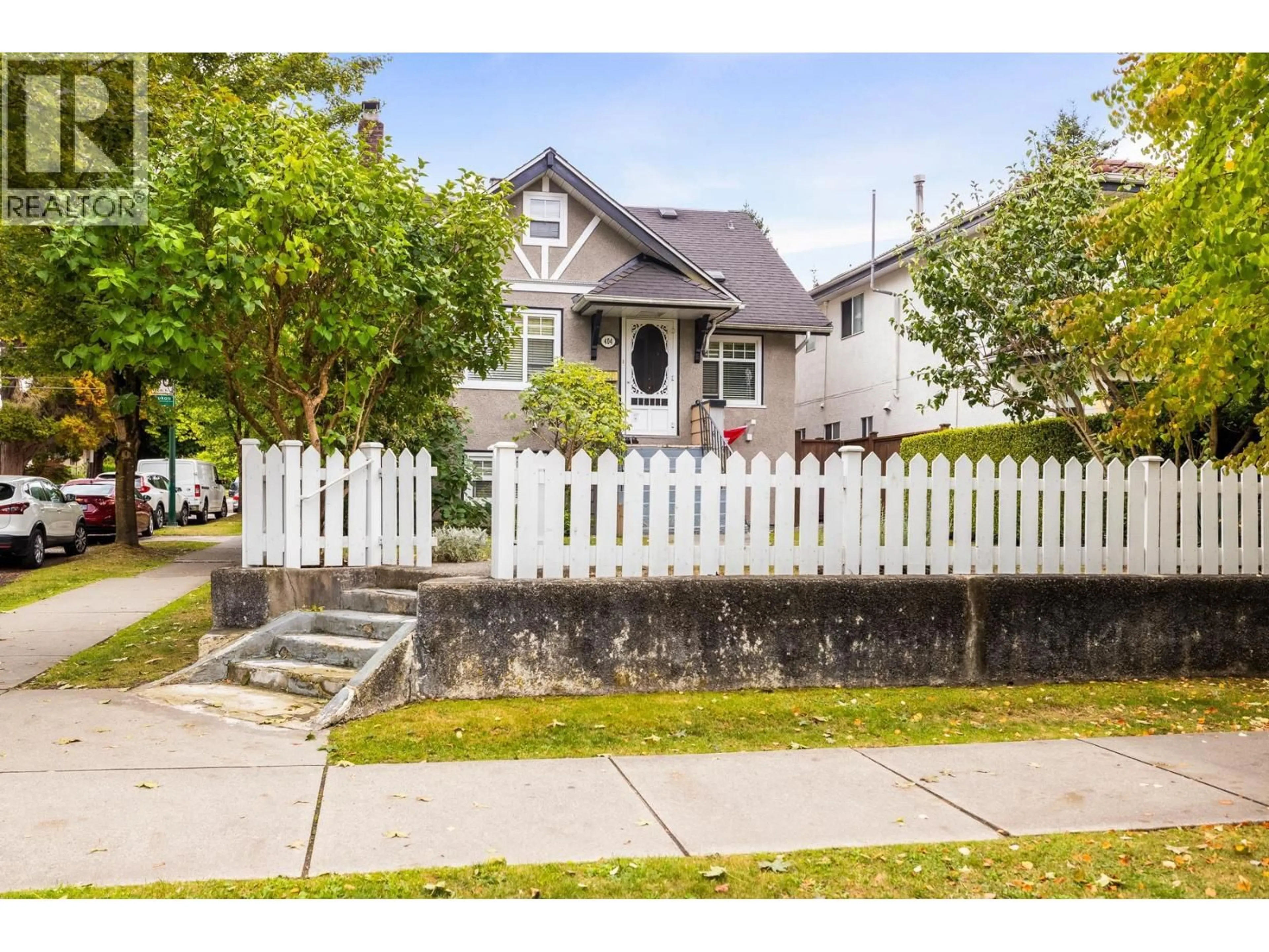 Unknown for 404 18TH AVENUE, Vancouver British Columbia V5Y2B1