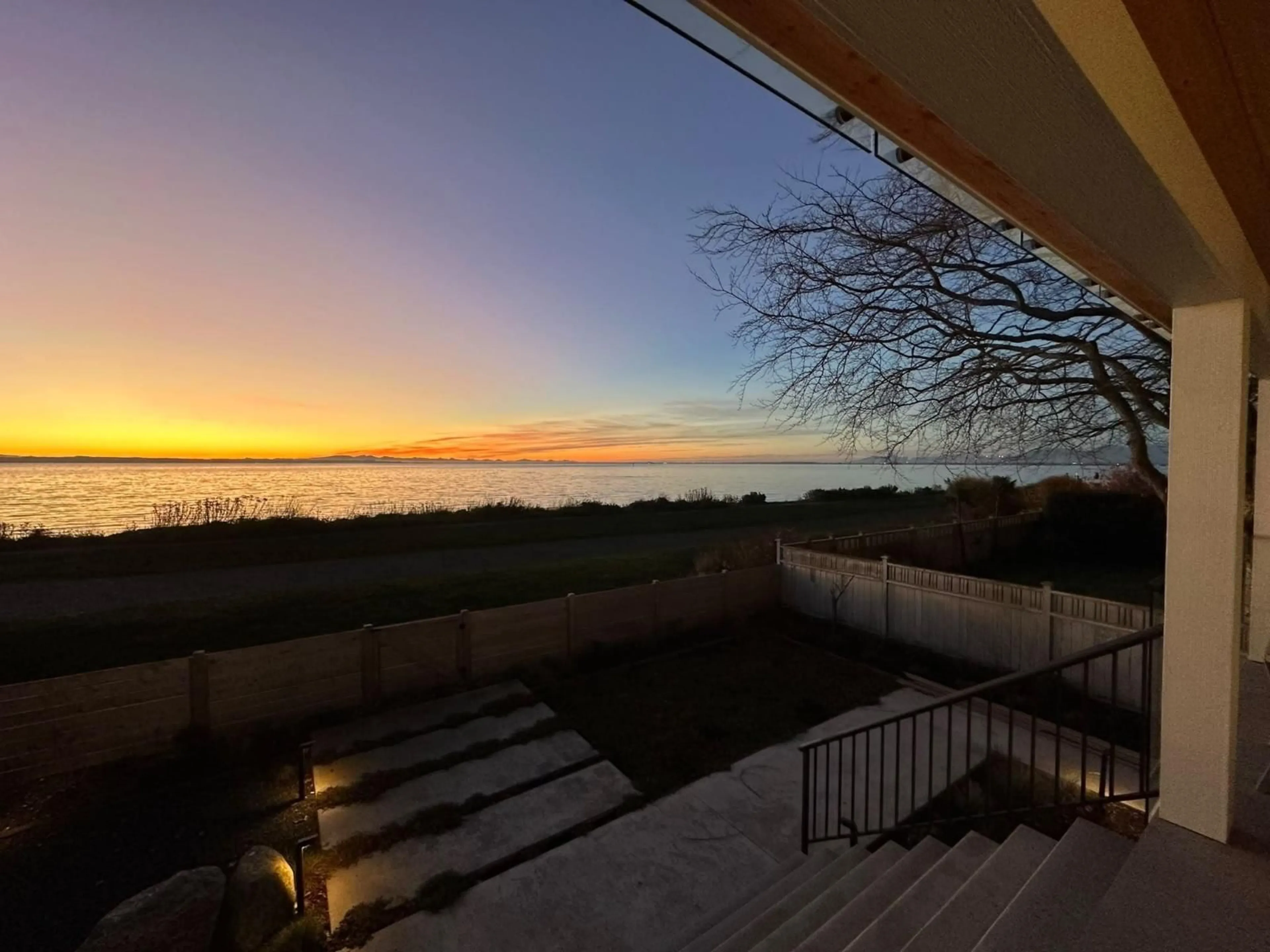 A pic from outside/outdoor area/front of a property/back of a property/a pic from drone, water/lake/river/ocean view for 2670 O'HARA LANE, Surrey British Columbia V4A3E3