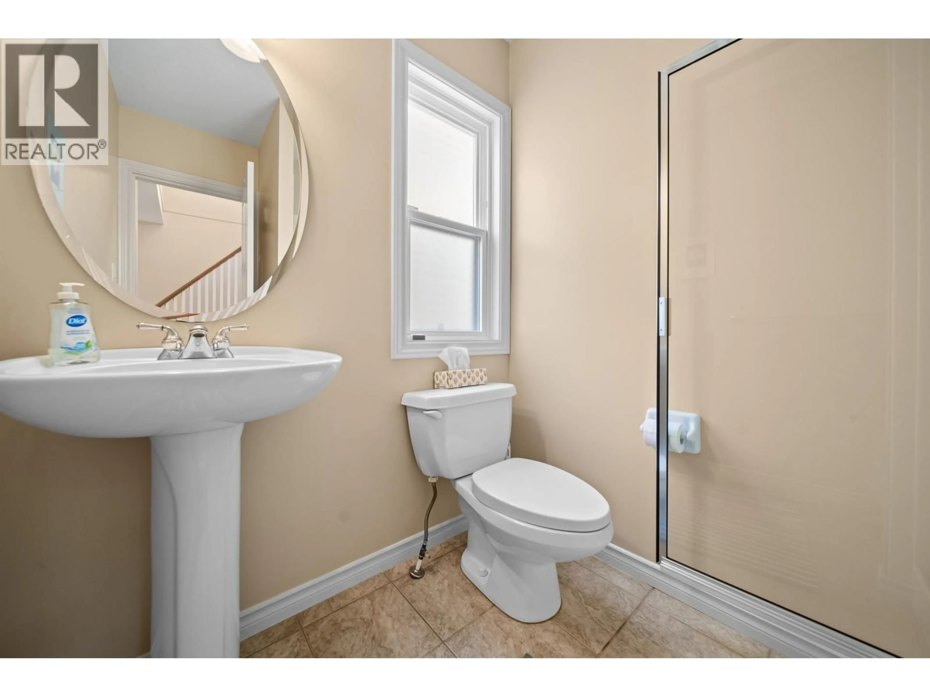 Standard bathroom, ceramic/tile floor for 12331 BUCHANAN STREET, Richmond British Columbia V7E6T8