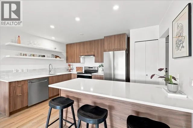 207 - 236 2ND STREET, North Vancouver 3
