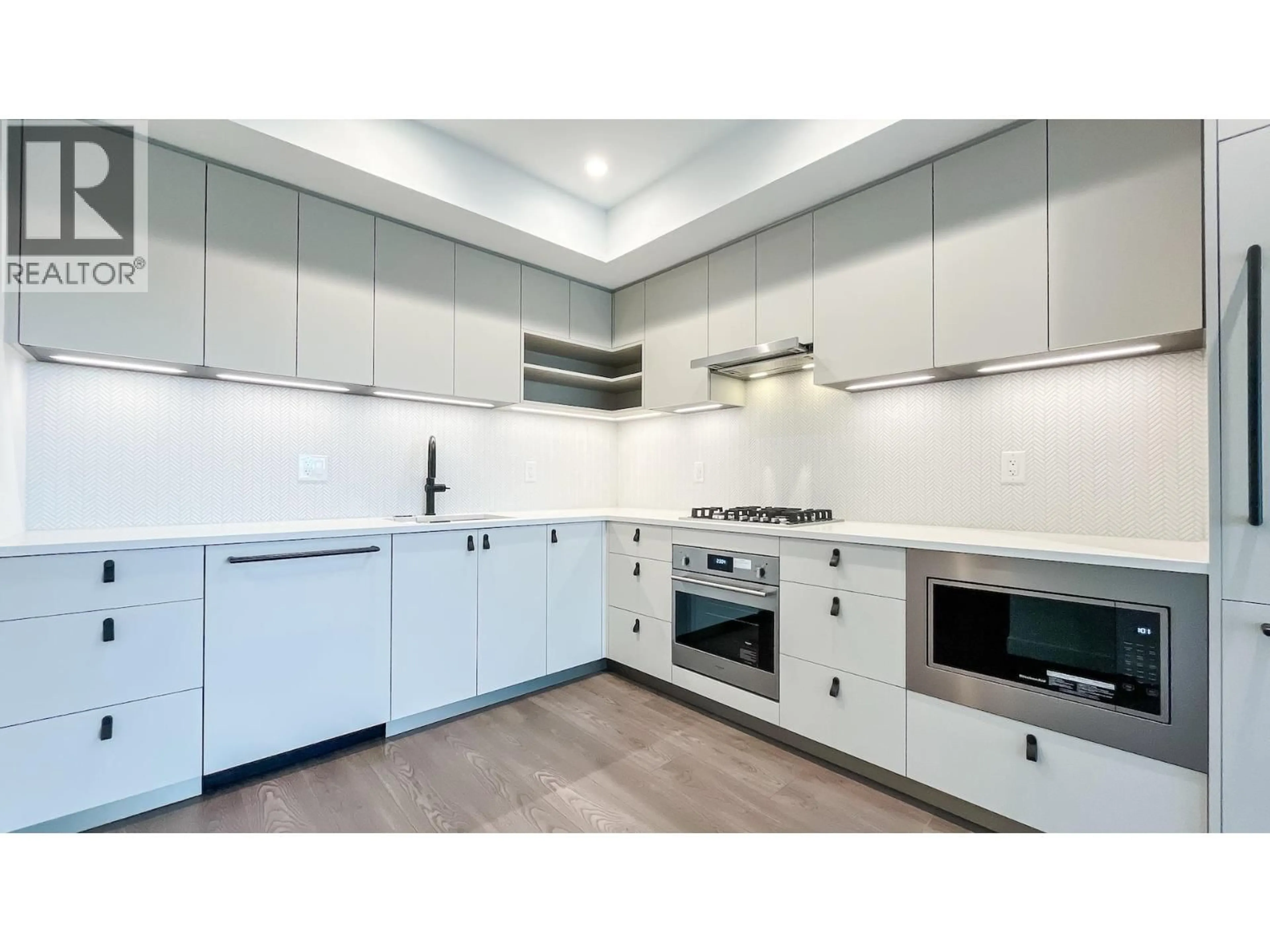 Unknown for 609 - 1680 12TH AVENUE, Vancouver British Columbia V5N2A3