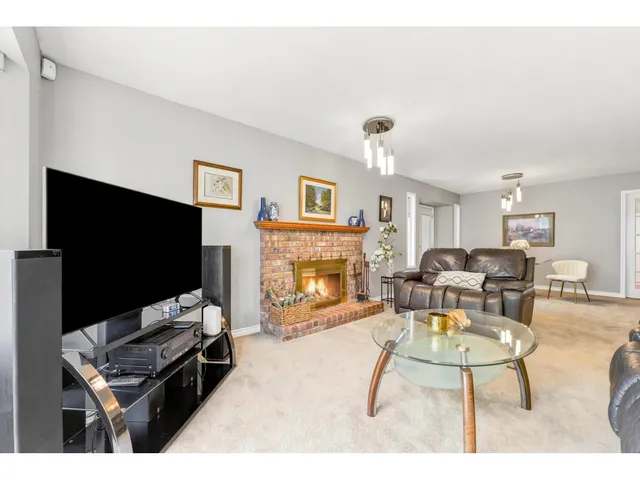 15429 95 AVENUE, Surrey 5