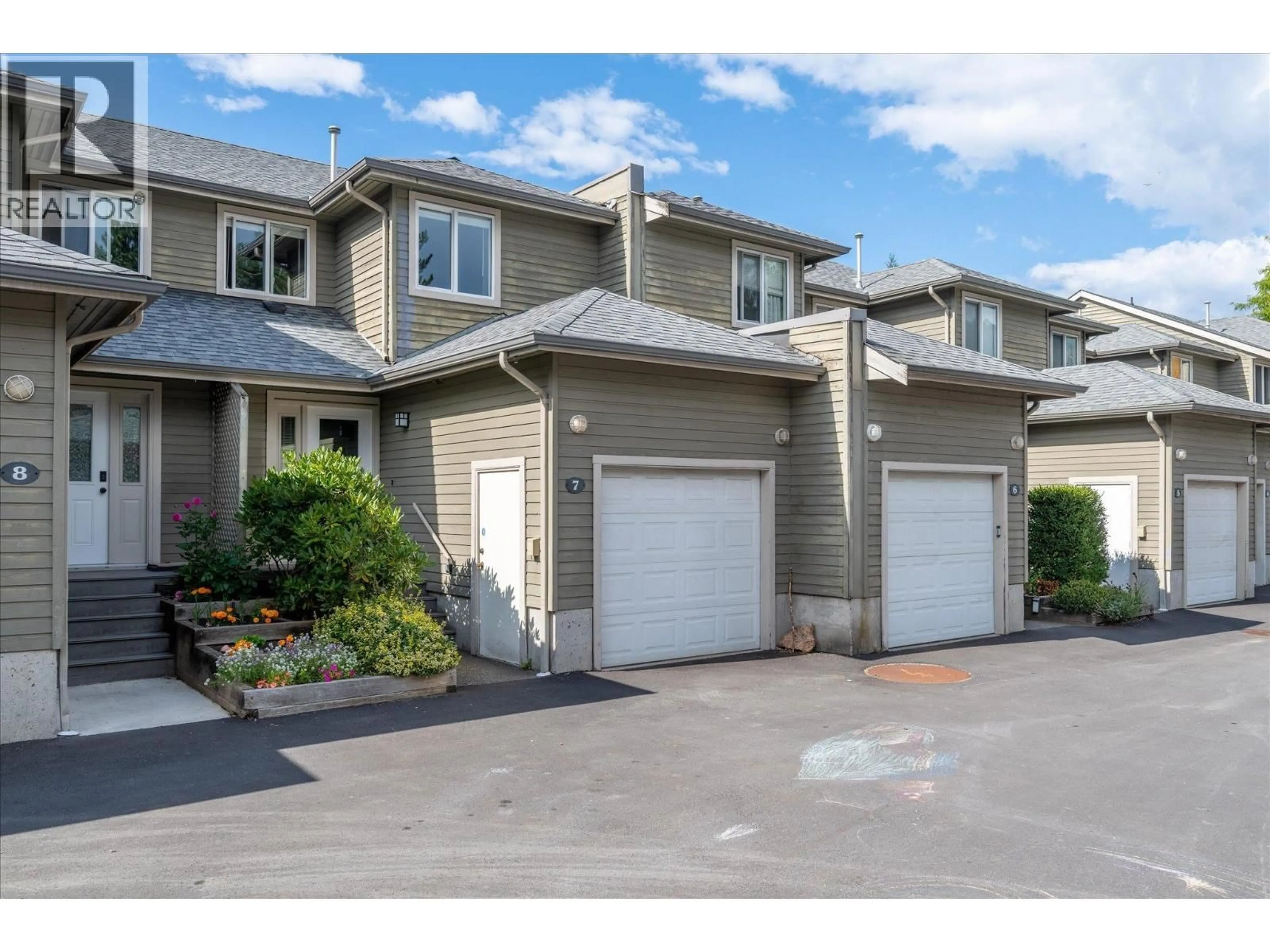 A pic from outside/outdoor area/front of a property/back of a property/a pic from drone, street for 7 - 40200 GOVERNMENT ROAD, Squamish British Columbia V8B0G6