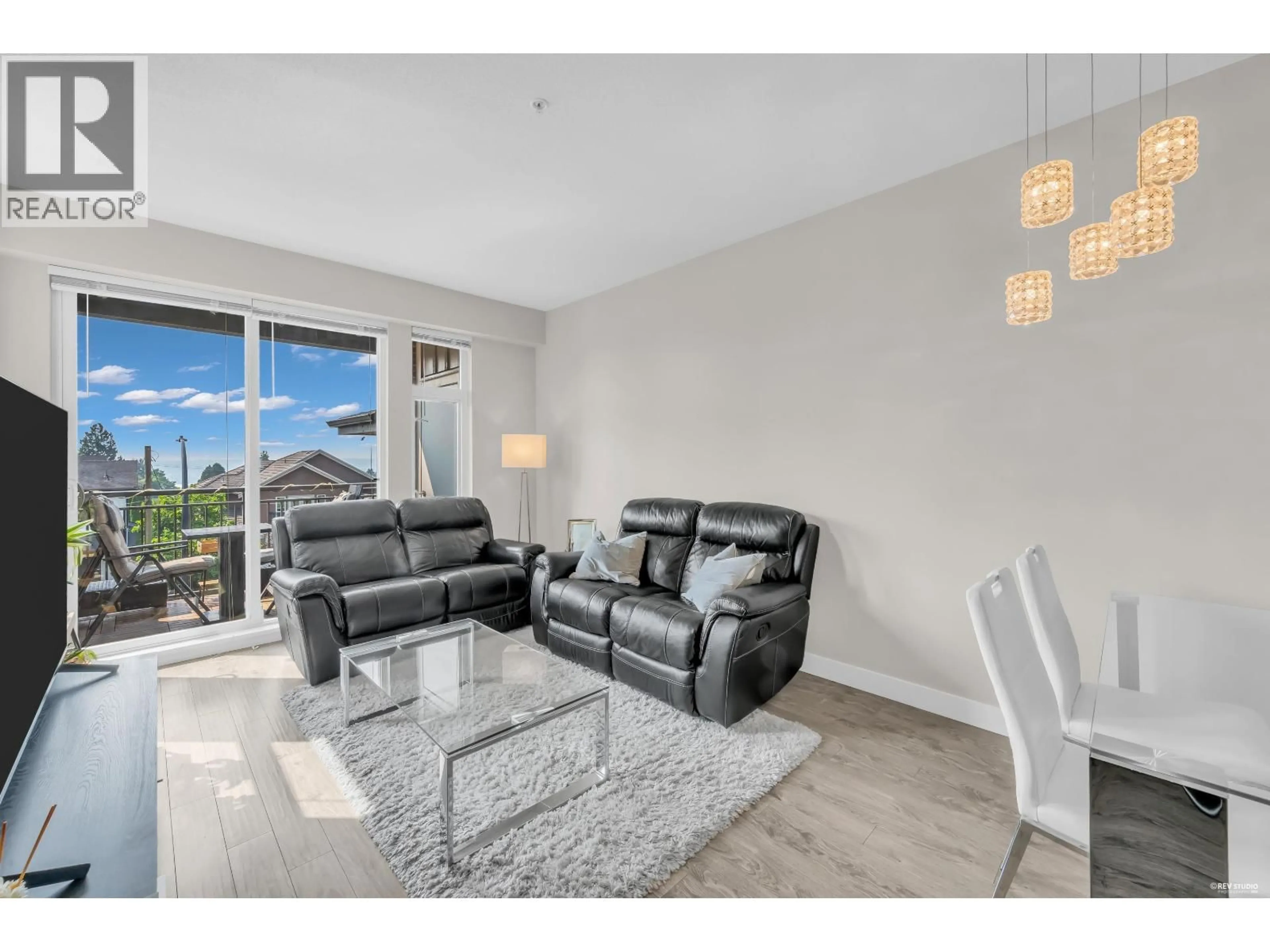 Living room with furniture, unknown for 2201 - 963 CHARLAND AVENUE, Coquitlam British Columbia V3K0E2