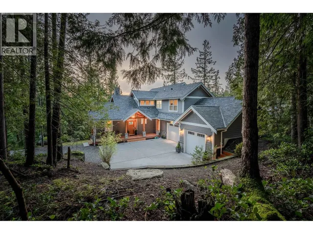 153 SWALLOW ROAD, Gibsons 2