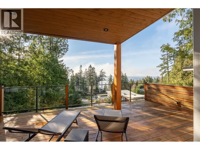 153 SWALLOW ROAD, Gibsons 5