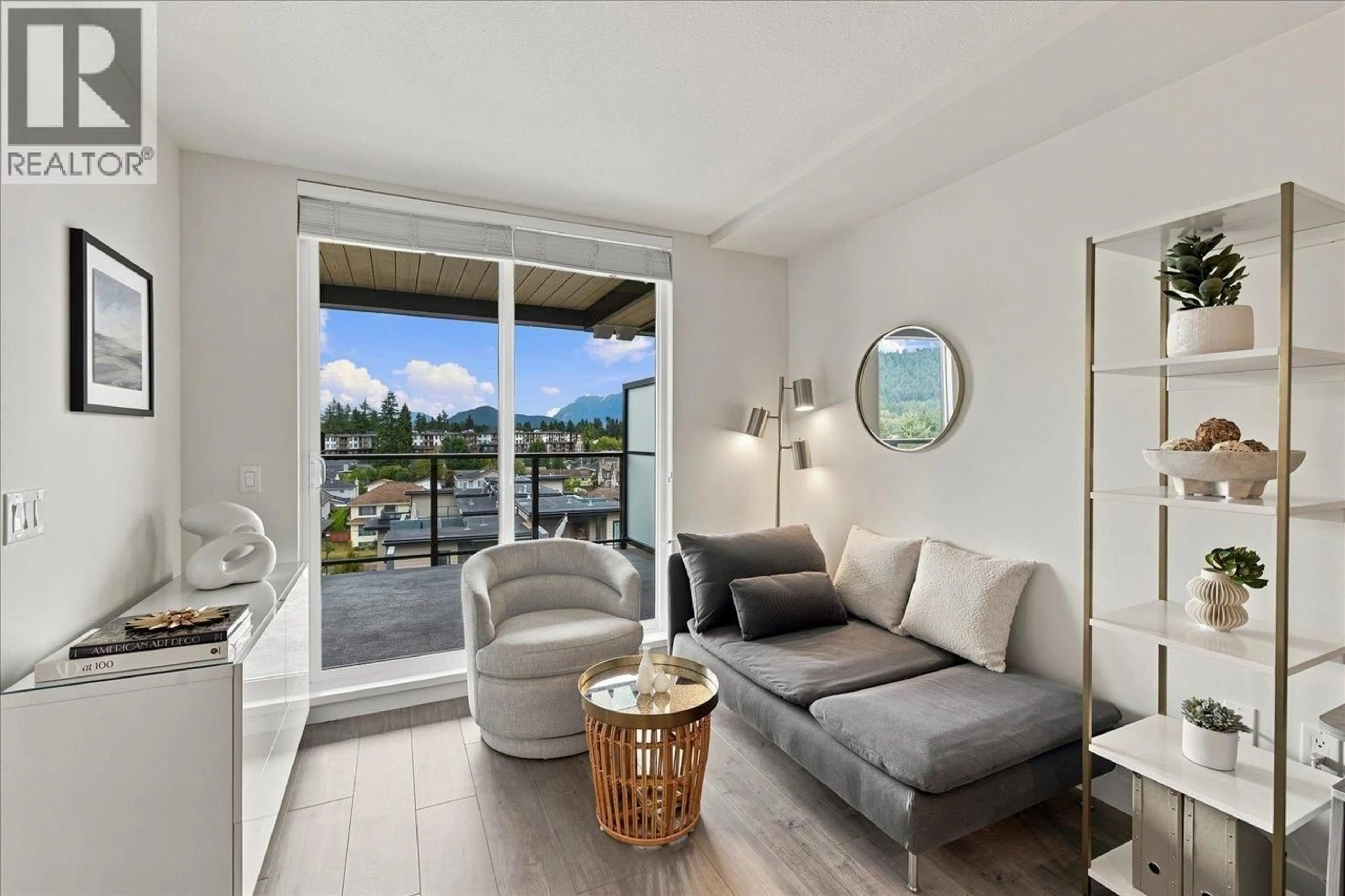 Living room with furniture, unknown for 601 - 707 COMO LAKE AVENUE, Coquitlam British Columbia V3J0J5