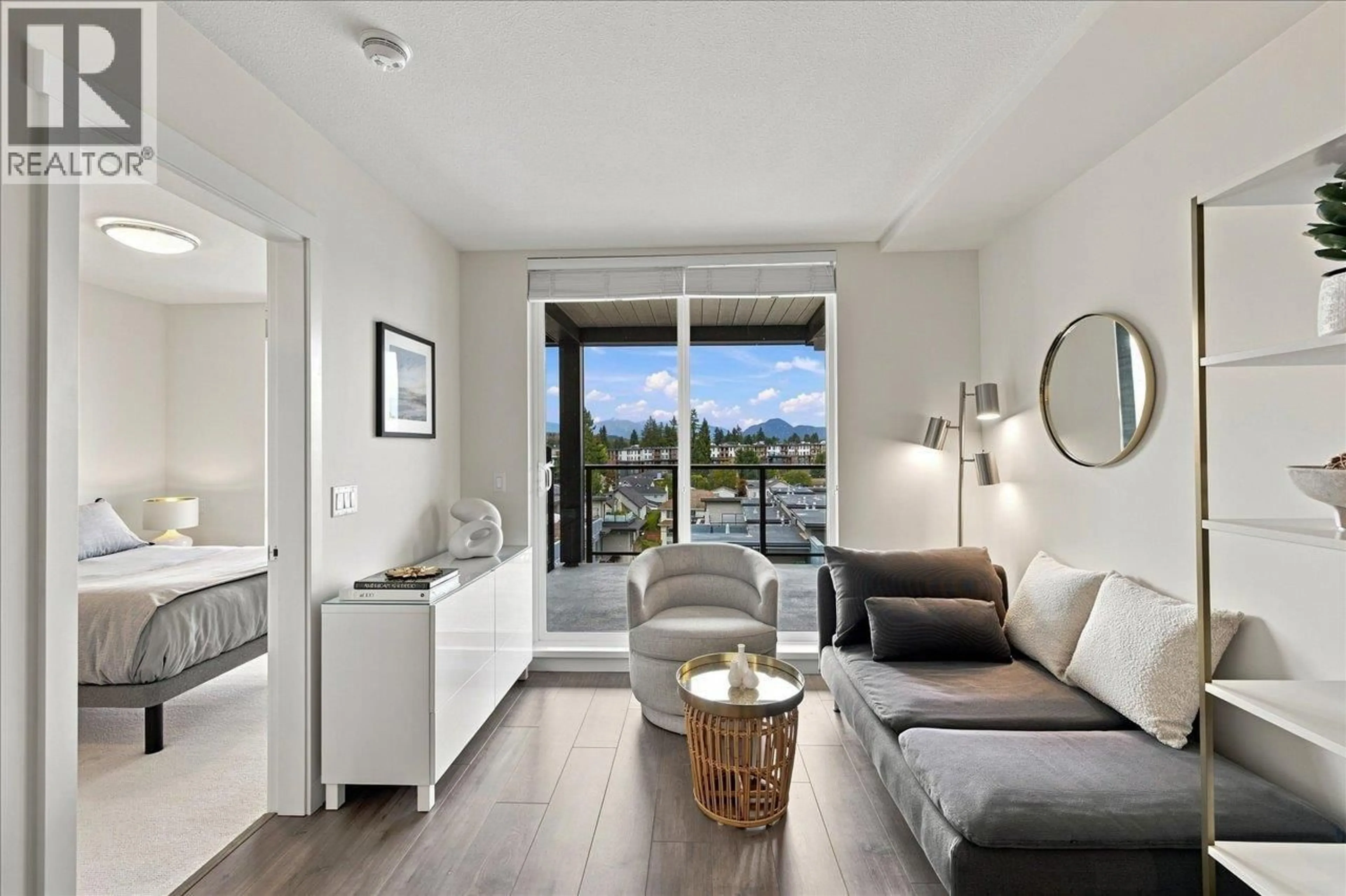 Living room with furniture, unknown for 601 - 707 COMO LAKE AVENUE, Coquitlam British Columbia V3J0J5
