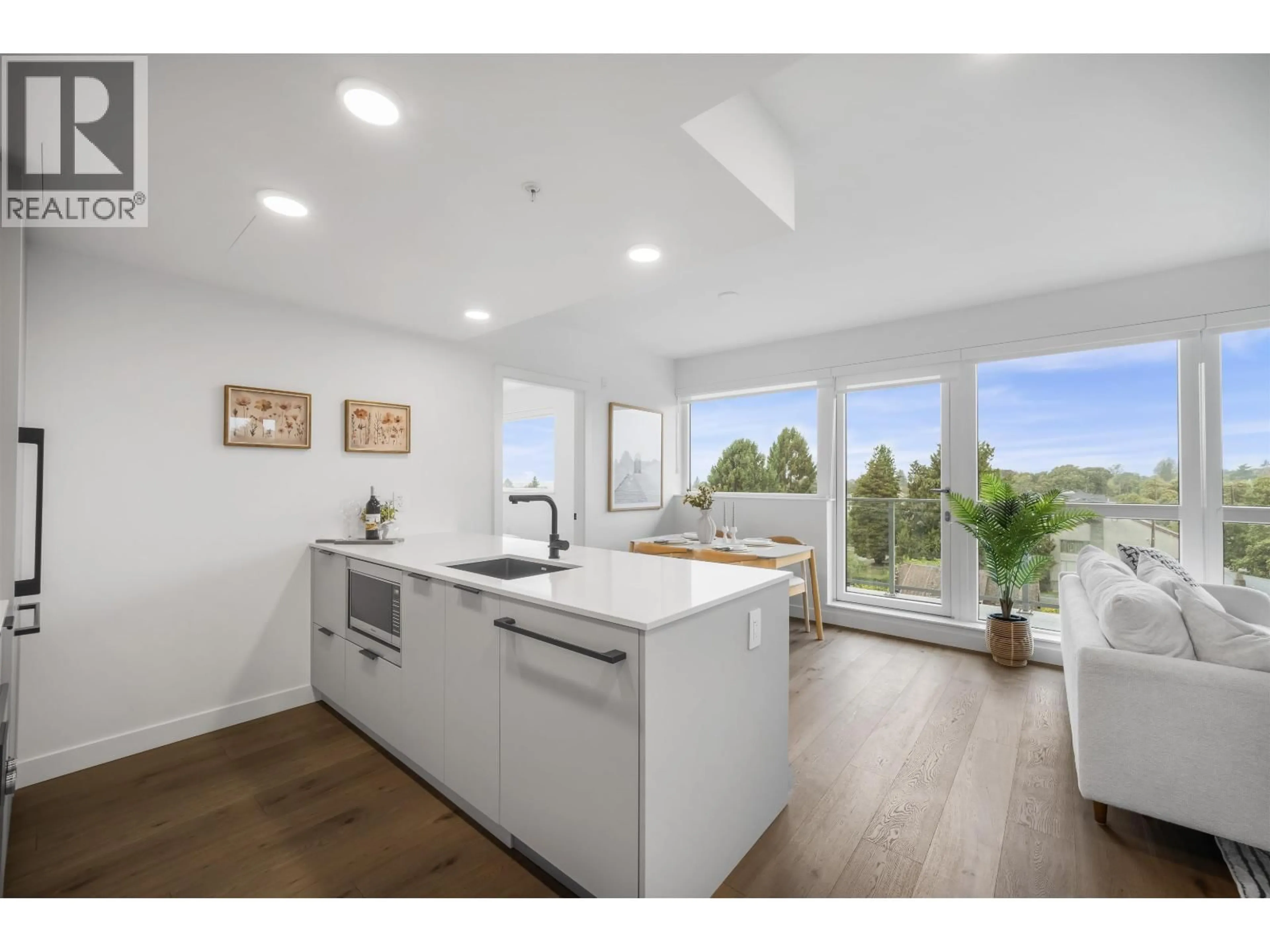Open concept kitchen, unknown for 602 - 8030 OAK STREET, Vancouver British Columbia V6P0M9