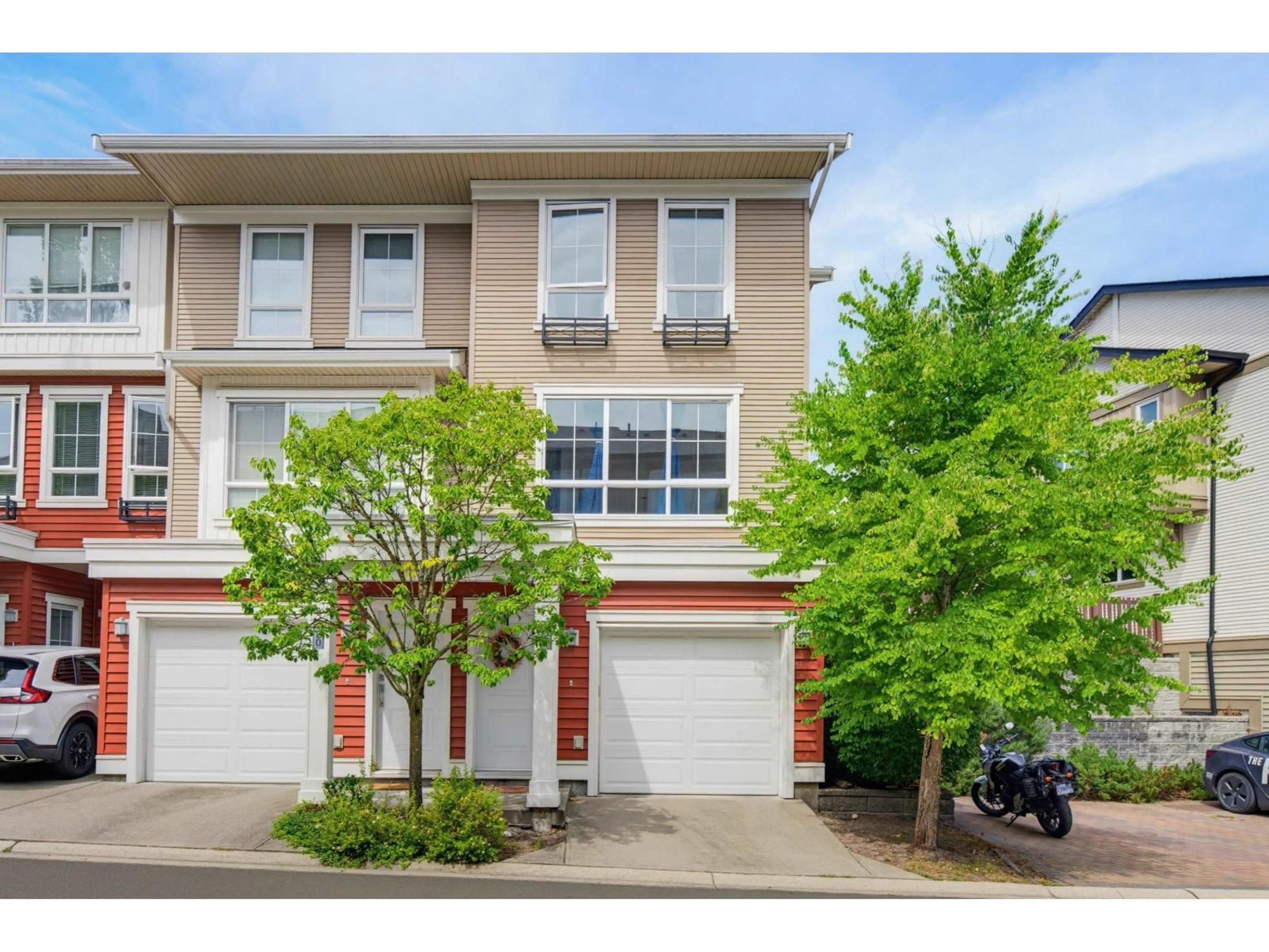 Unknown for 121 - 19505 68A AVENUE, Surrey British Columbia V4N6K3