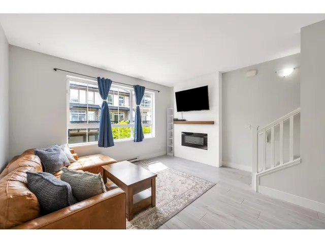 121 - 19505 68A AVENUE, Surrey 3