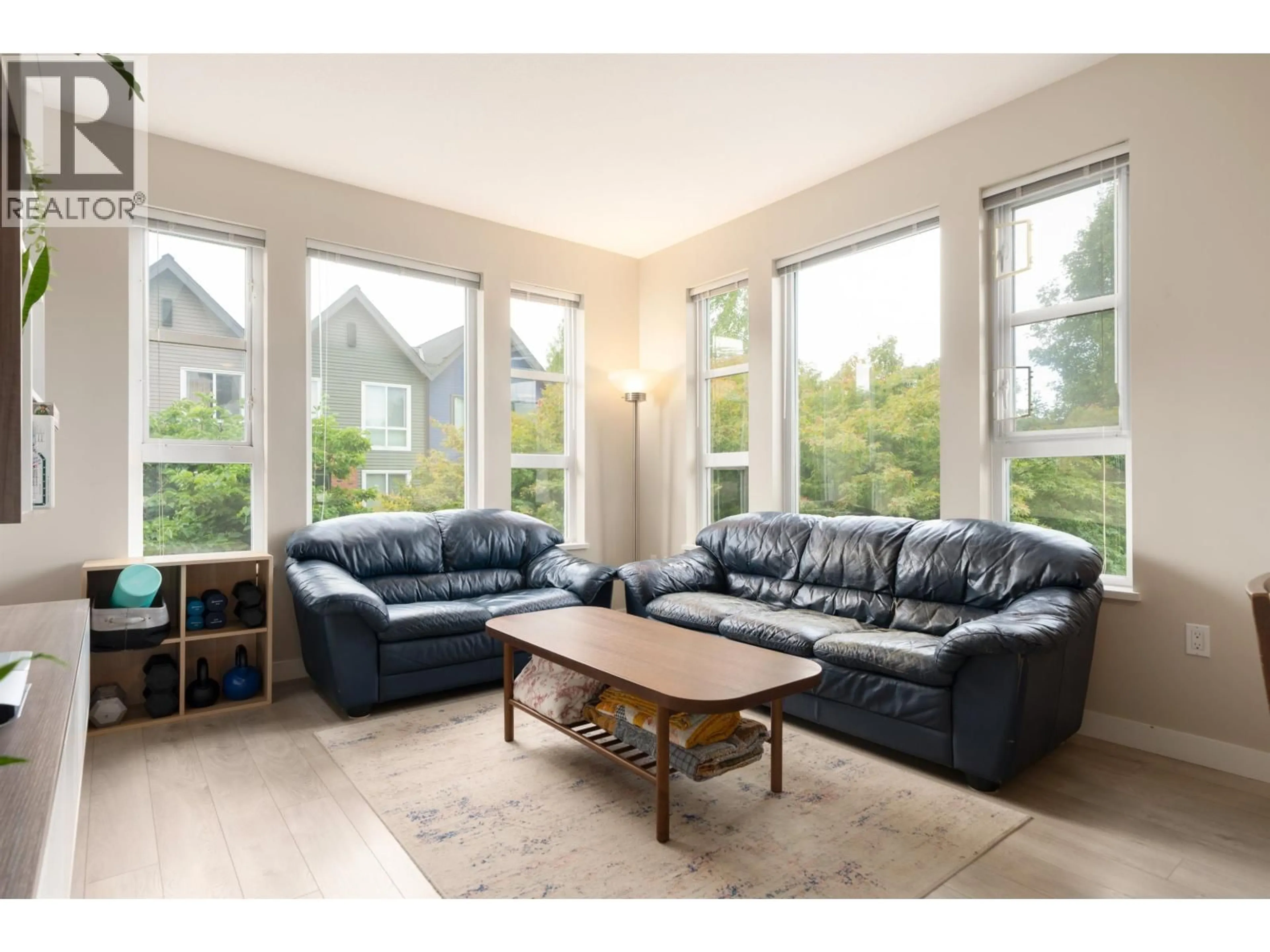 Living room with furniture, unknown for 211 - 550 SEABORNE PLACE, Port Coquitlam British Columbia V3B0L3