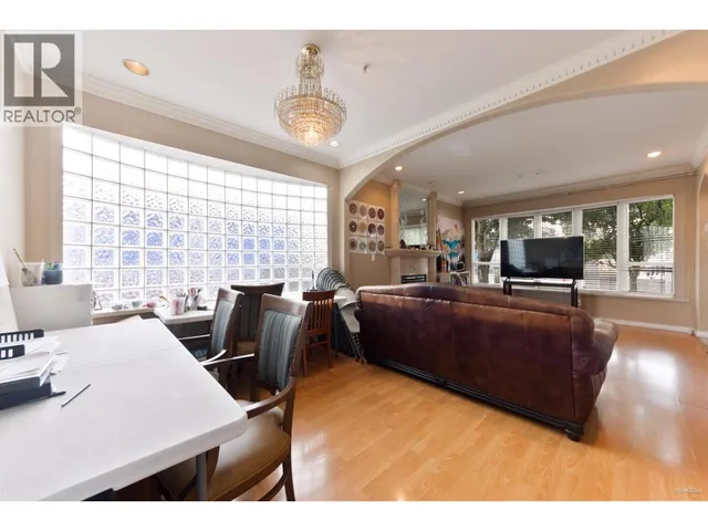 3207 VIMY CRESCENT, Vancouver 4