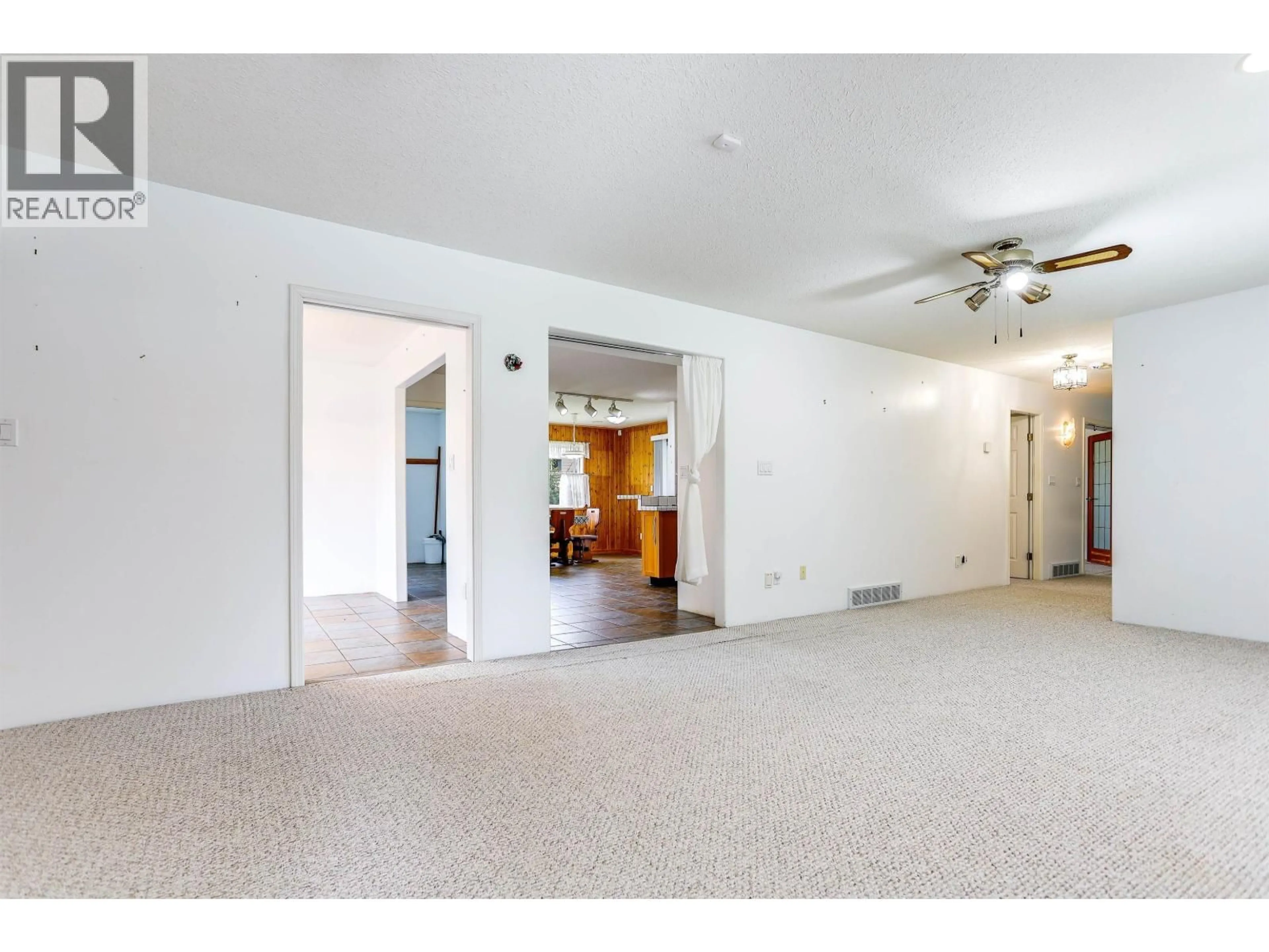Indoor foyer for 1270 ALBATROSS AVENUE, Kitimat British Columbia V8C1P8