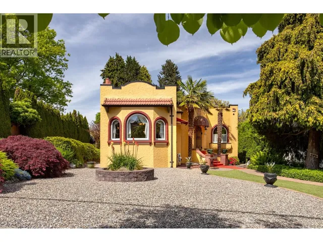 355 CUMBERLAND STREET, New Westminster 2