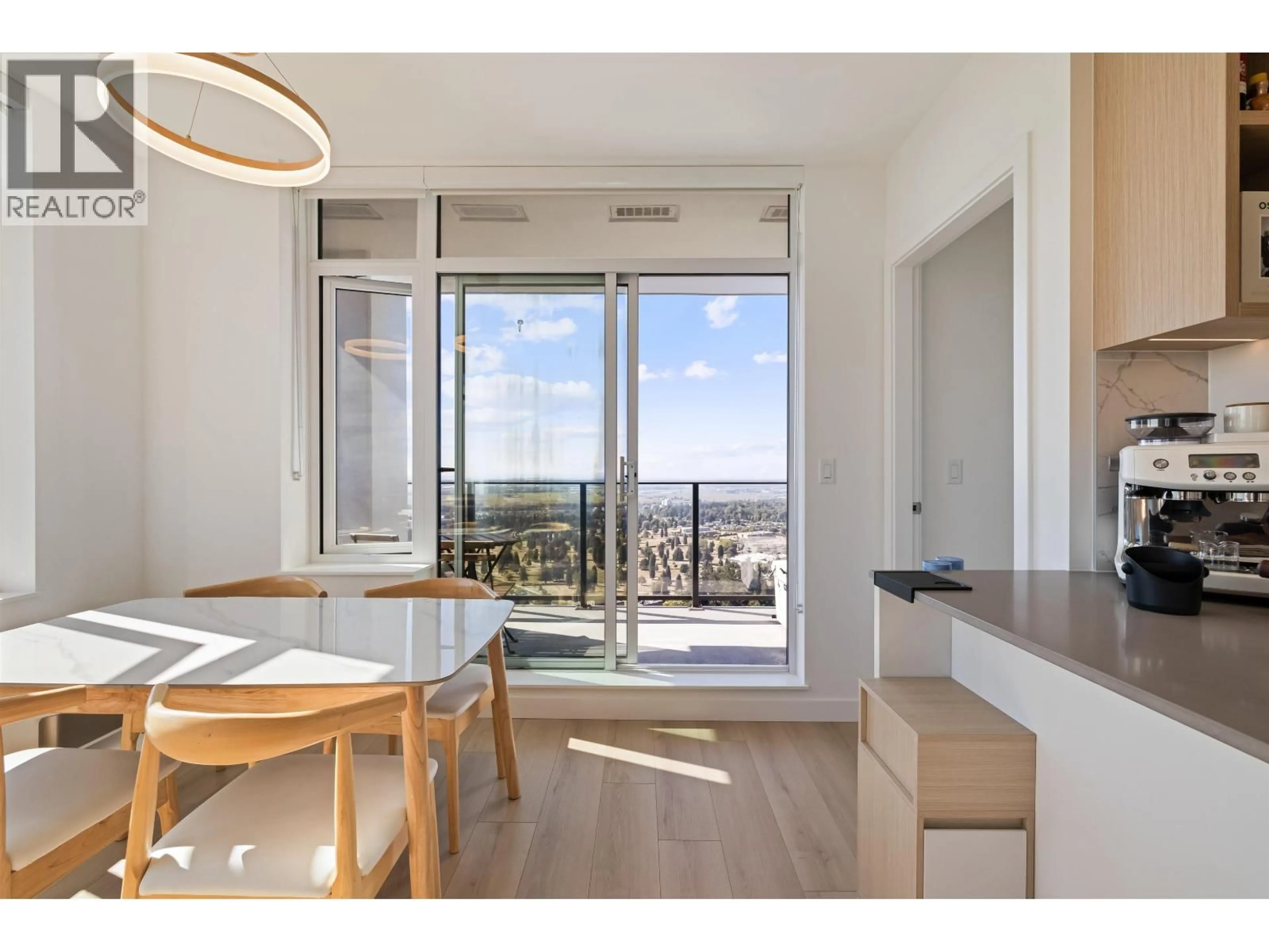 A pic of a room for 3201 - 6468 WILLINGDON AVENUE, Burnaby British Columbia V5H0L3