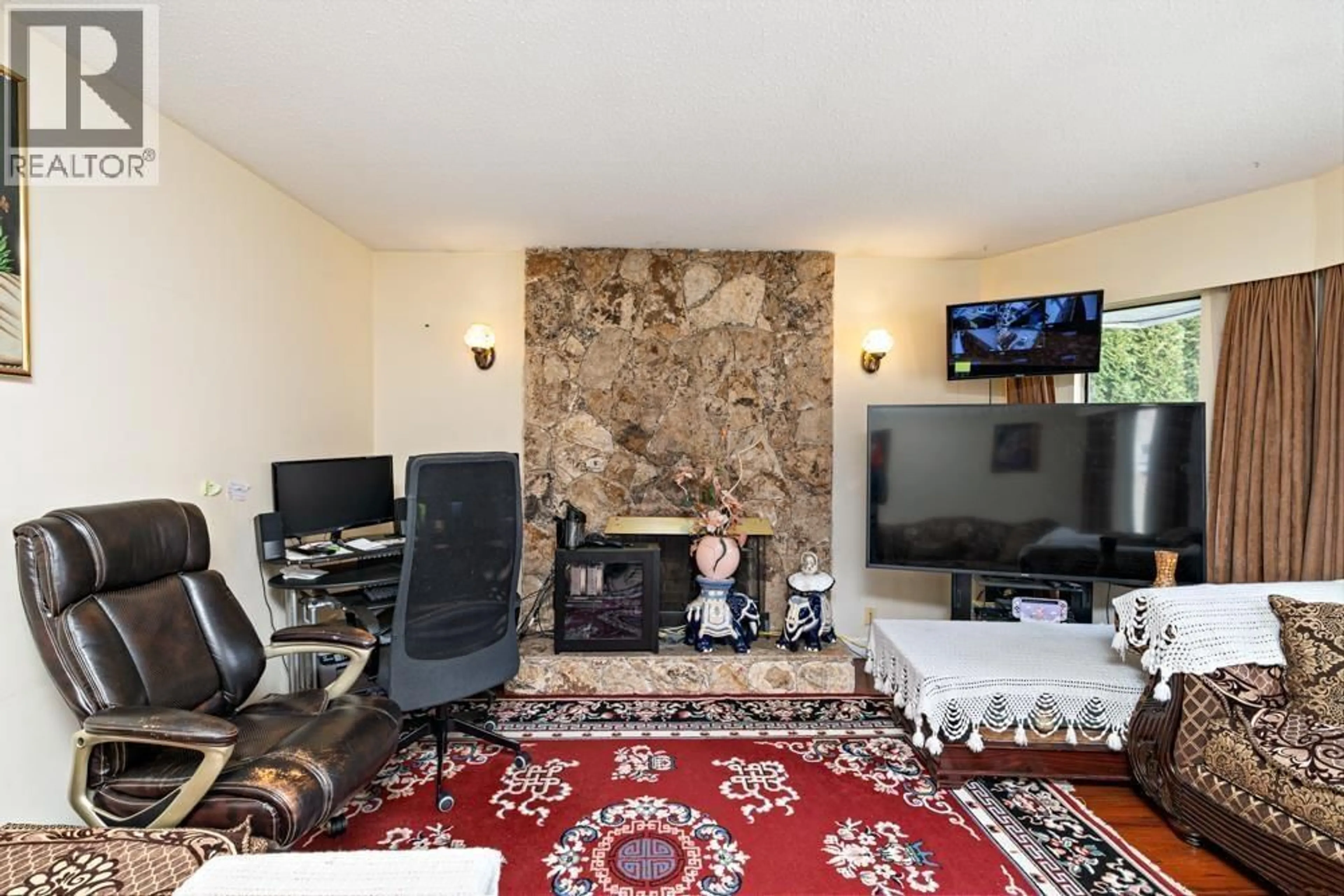 Home theater for 328 49TH AVENUE, Vancouver British Columbia V5W2G6
