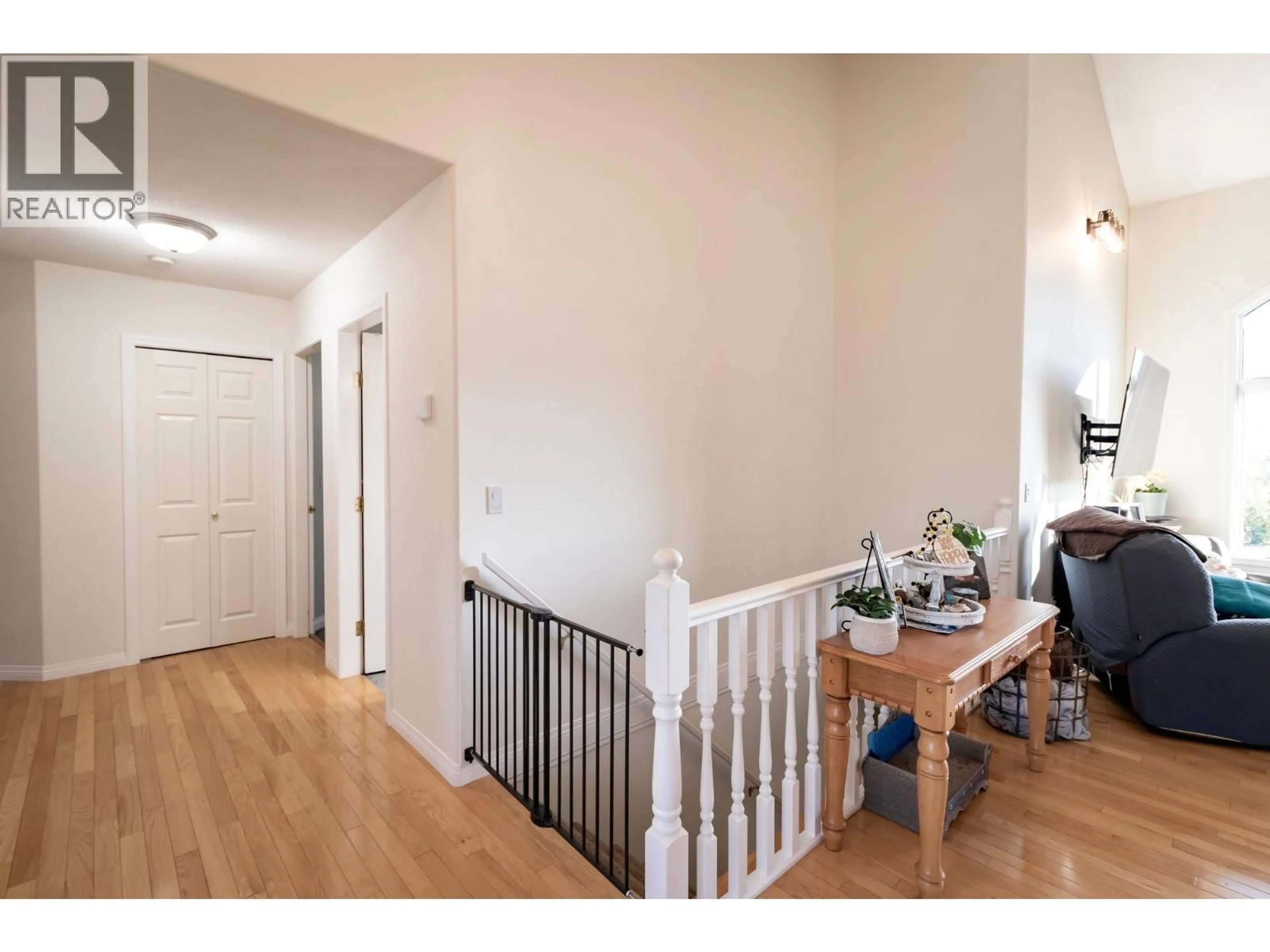 Indoor entryway for 12098 91 STREET, Fort St. John British Columbia V1J8C3