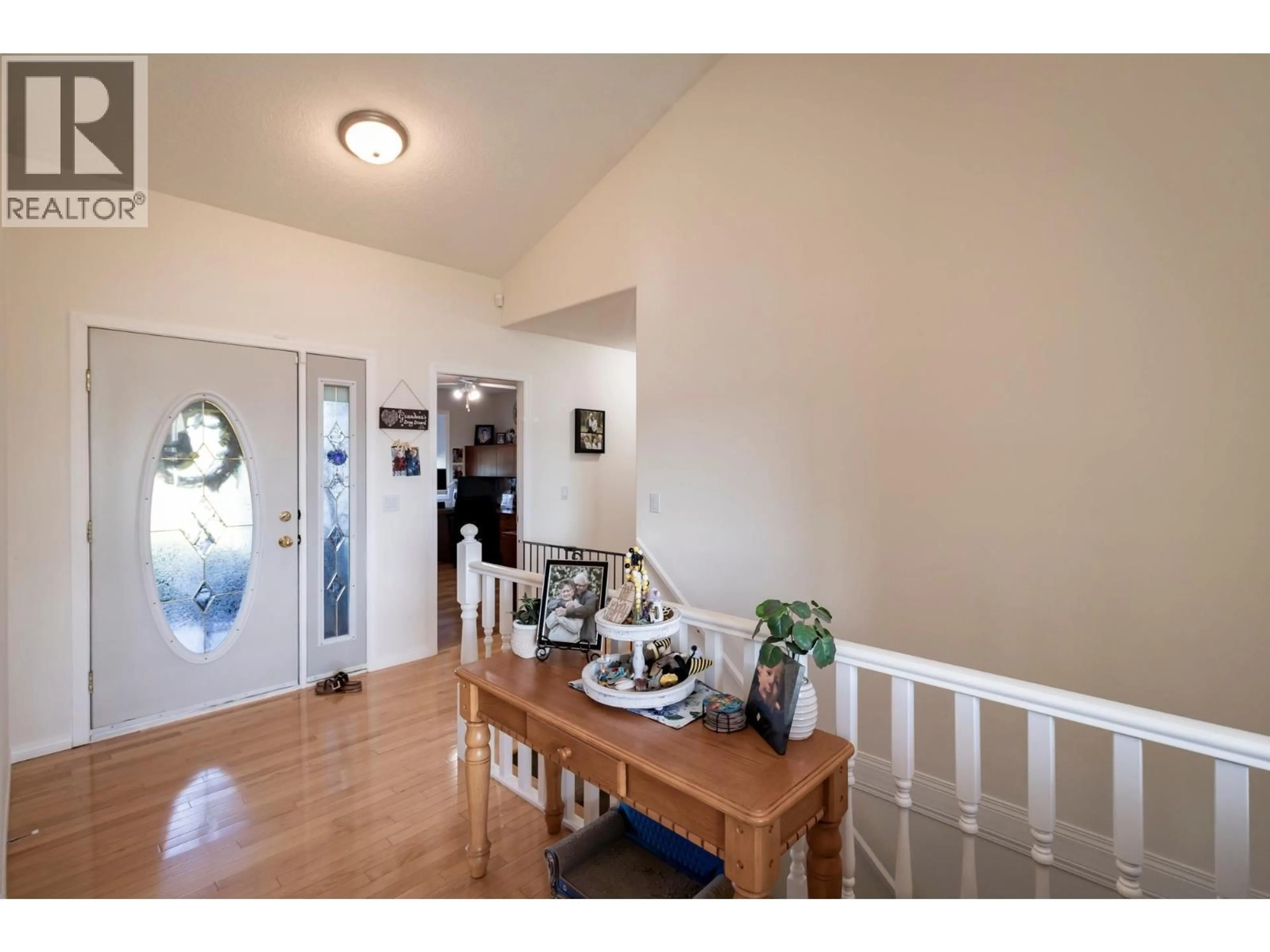Indoor entryway for 12098 91 STREET, Fort St. John British Columbia V1J8C3