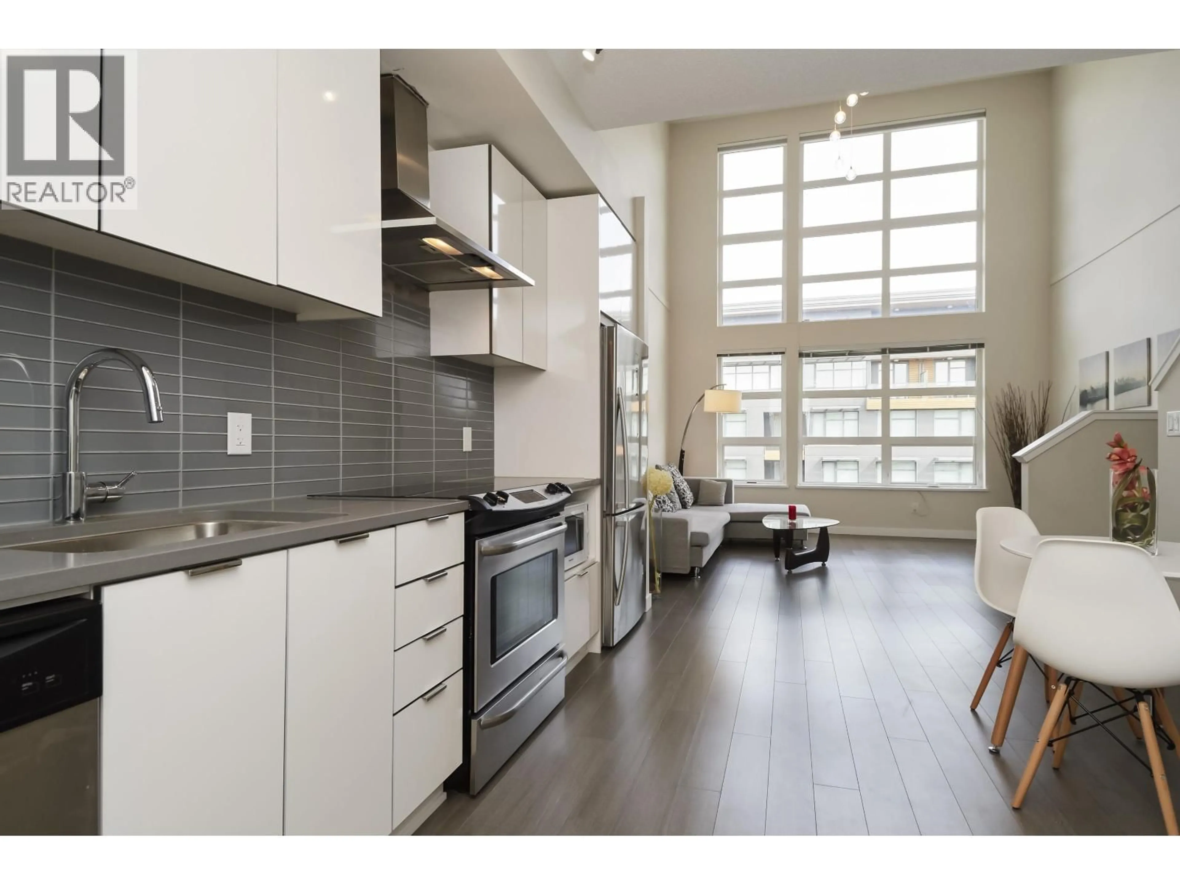 Open concept kitchen, unknown for 516 - 9168 SLOPES MEWS, Burnaby British Columbia V5A0E4