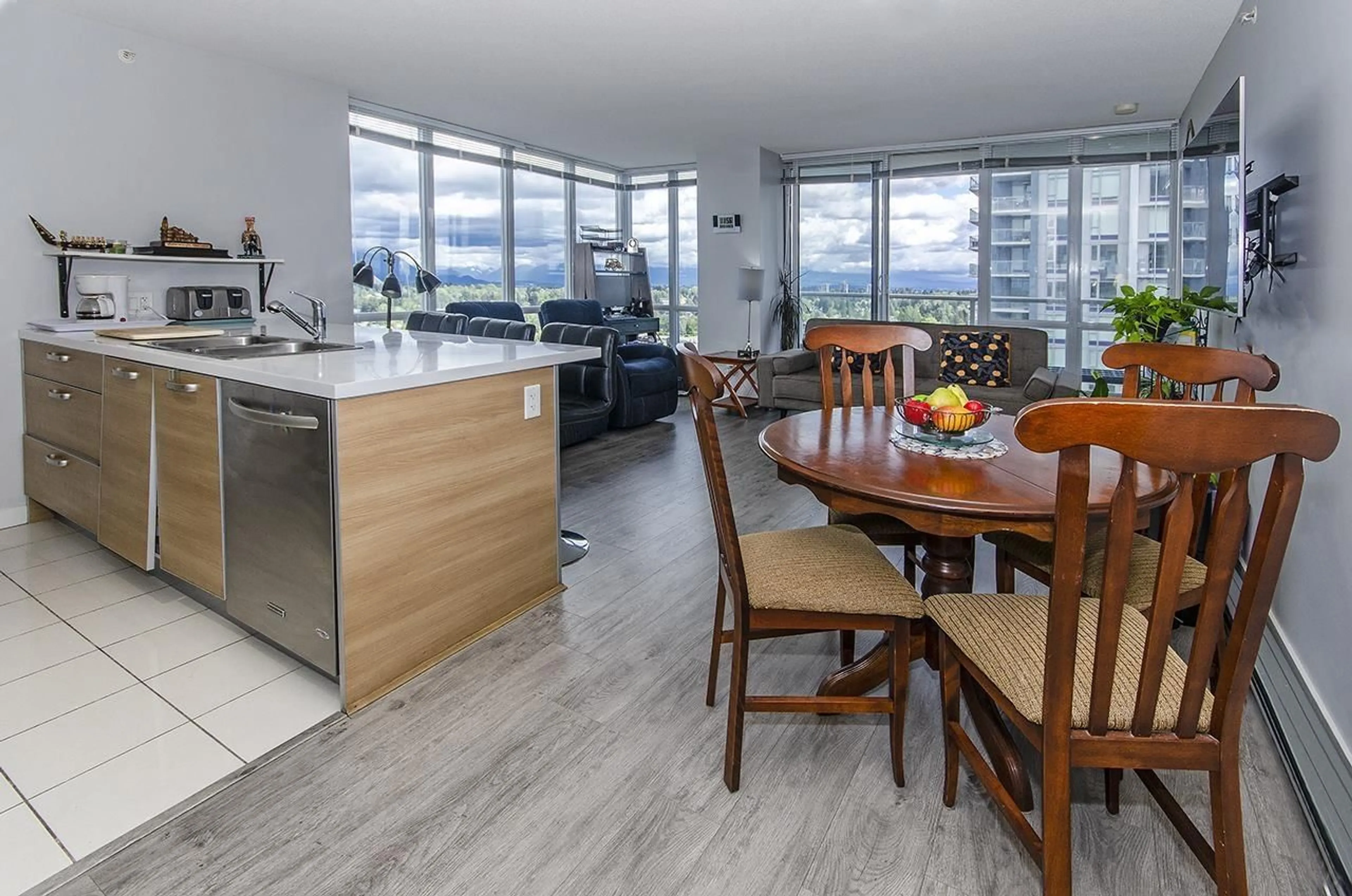 Open concept kitchen, unknown for 3407 - 13688 100 AVENUE, Surrey British Columbia V3T0G5
