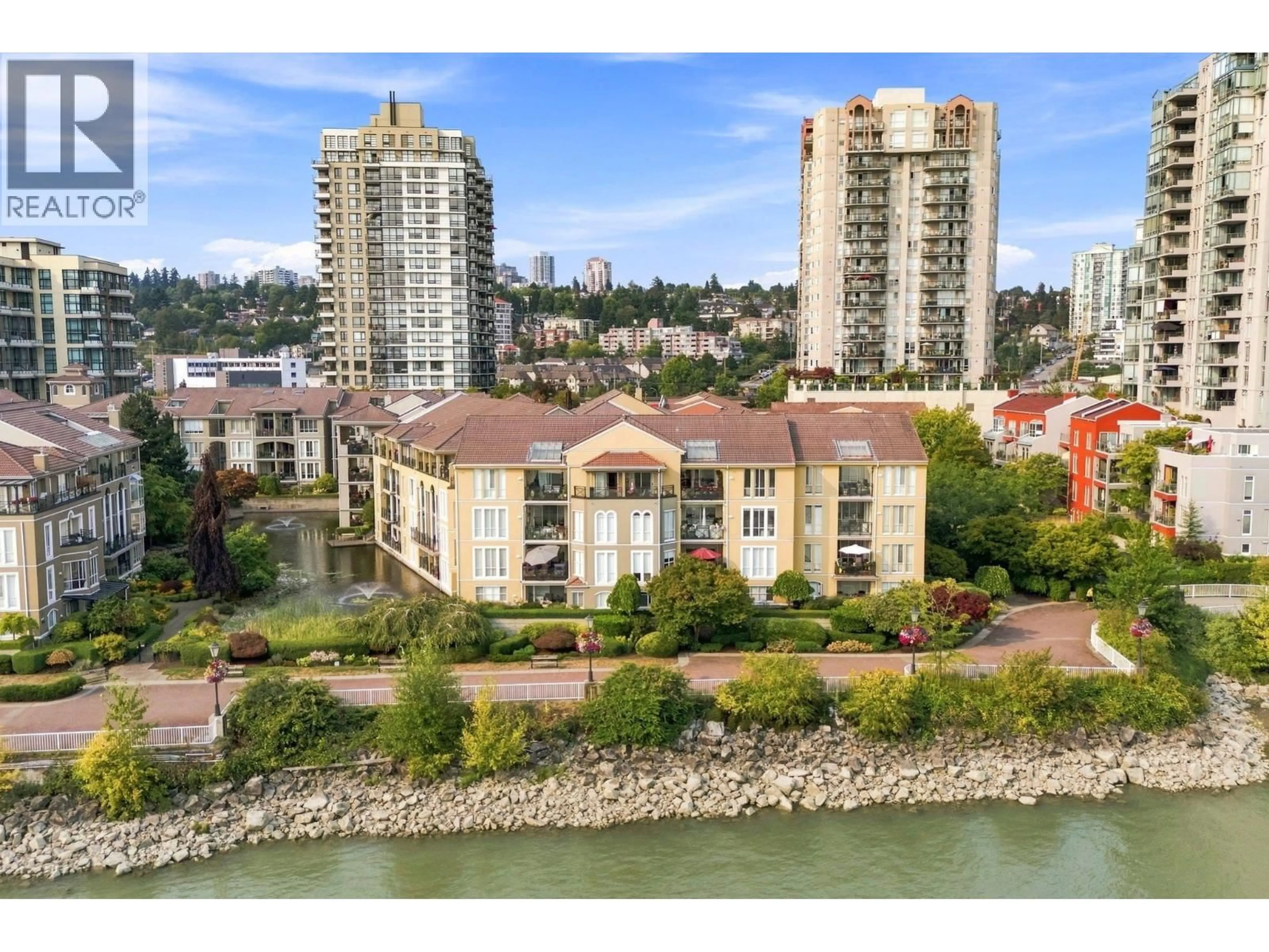 A pic from outside/outdoor area/front of a property/back of a property/a pic from drone, water/lake/river/ocean view for 411 - 3 RENAISSANCE SQUARE, New Westminster British Columbia V3M6K4