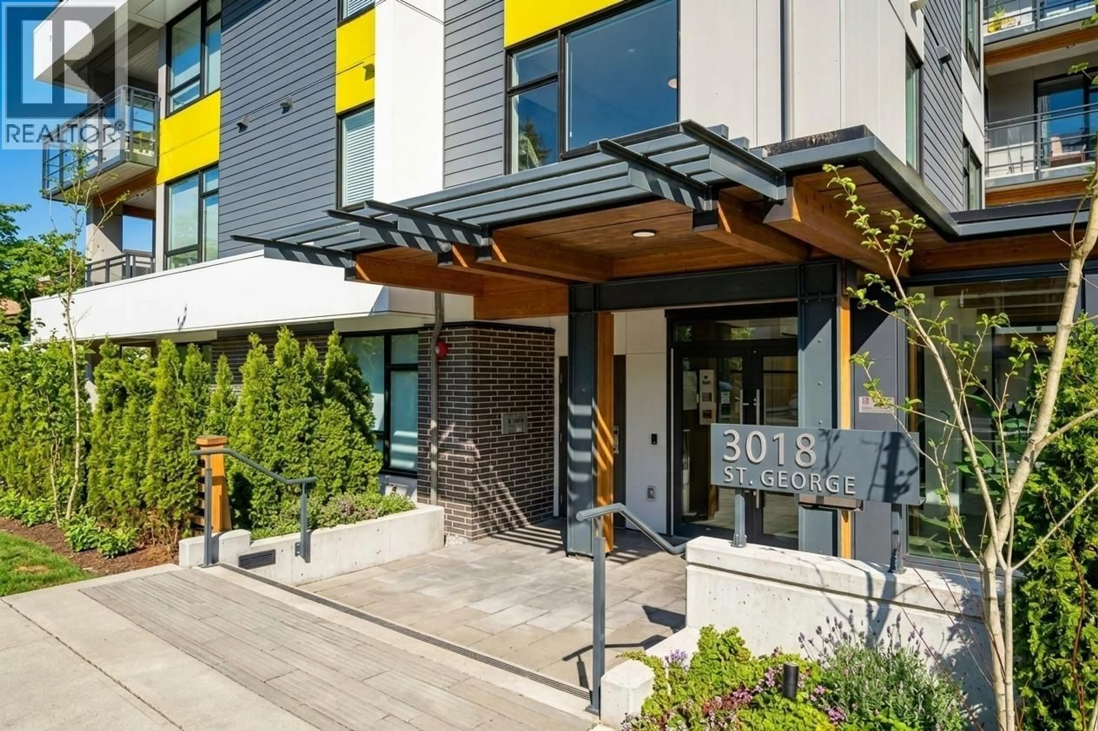 Patio, street for 410 - 3018 ST GOERGE STREET, Port Moody British Columbia V3H2H7