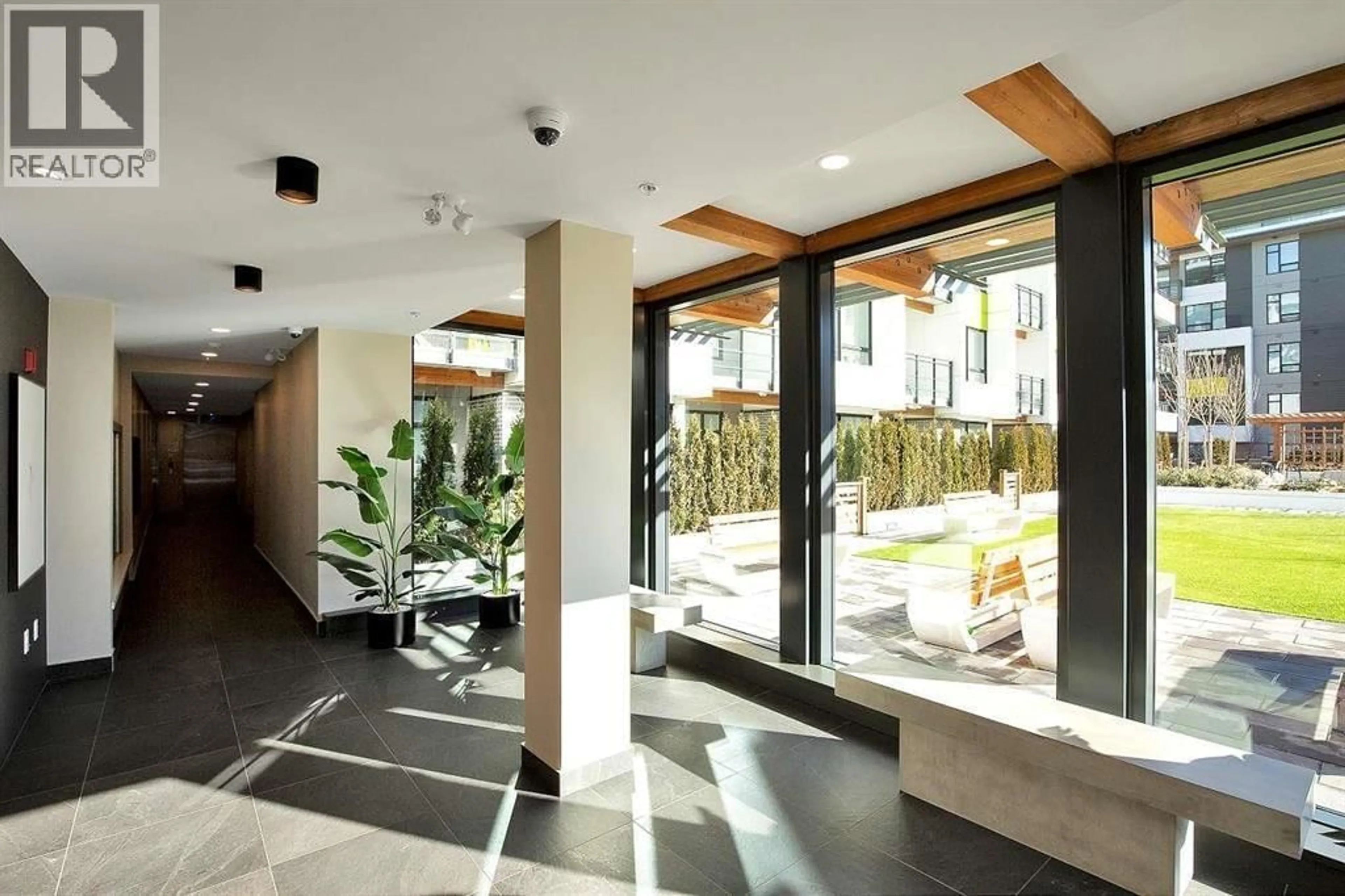 Indoor foyer for 410 - 3018 ST GOERGE STREET, Port Moody British Columbia V3H2H7