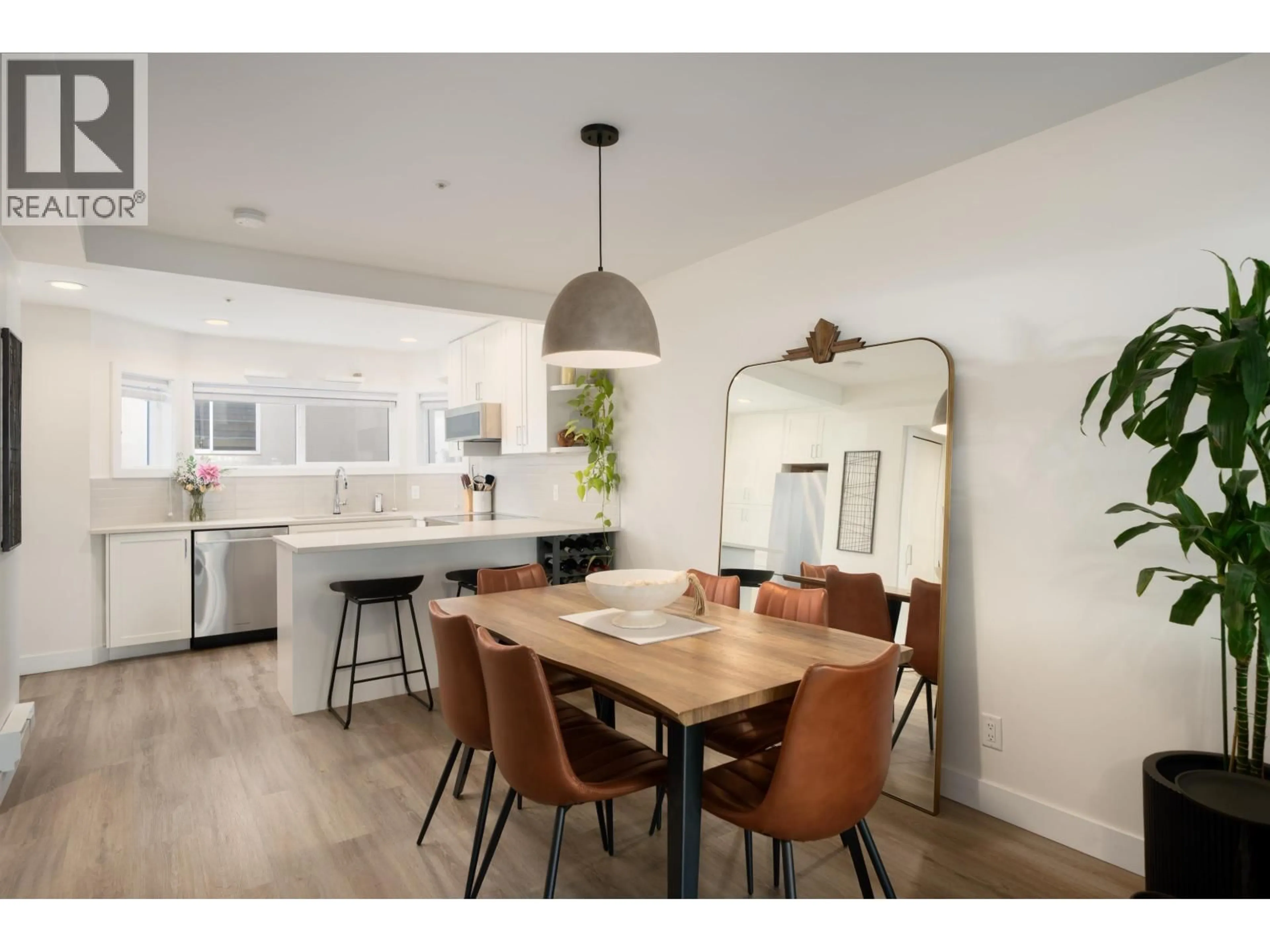 Open concept kitchen, unknown for 329 GARDEN DRIVE, Vancouver British Columbia V5L4Z1