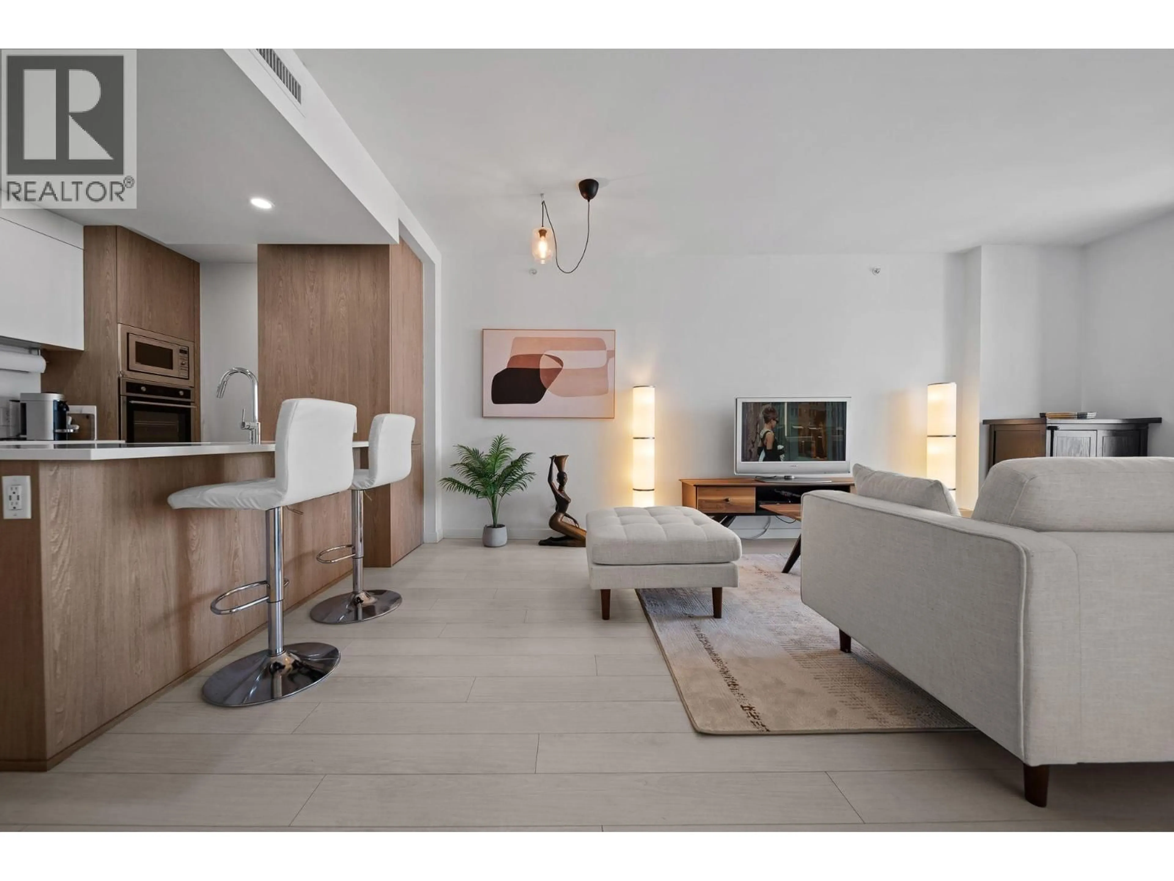 Living room with furniture, ceramic/tile floor for 1911 - 285 10TH AVENUE, Vancouver British Columbia V5T0H6