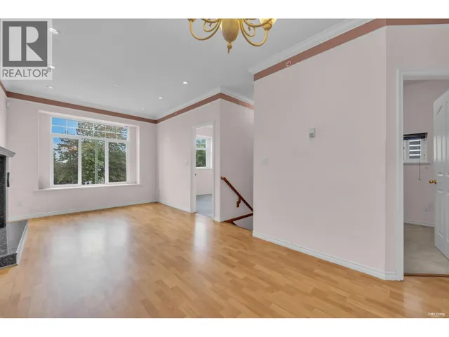 1988 NANAIMO STREET, Vancouver 3
