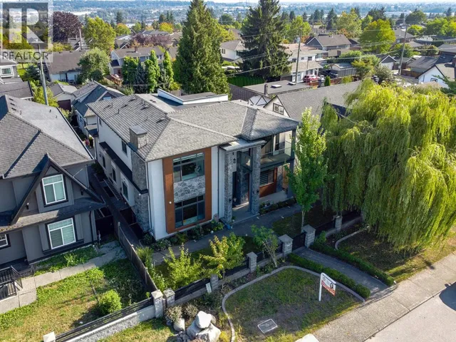 1806 TENTH AVENUE, New Westminster 2