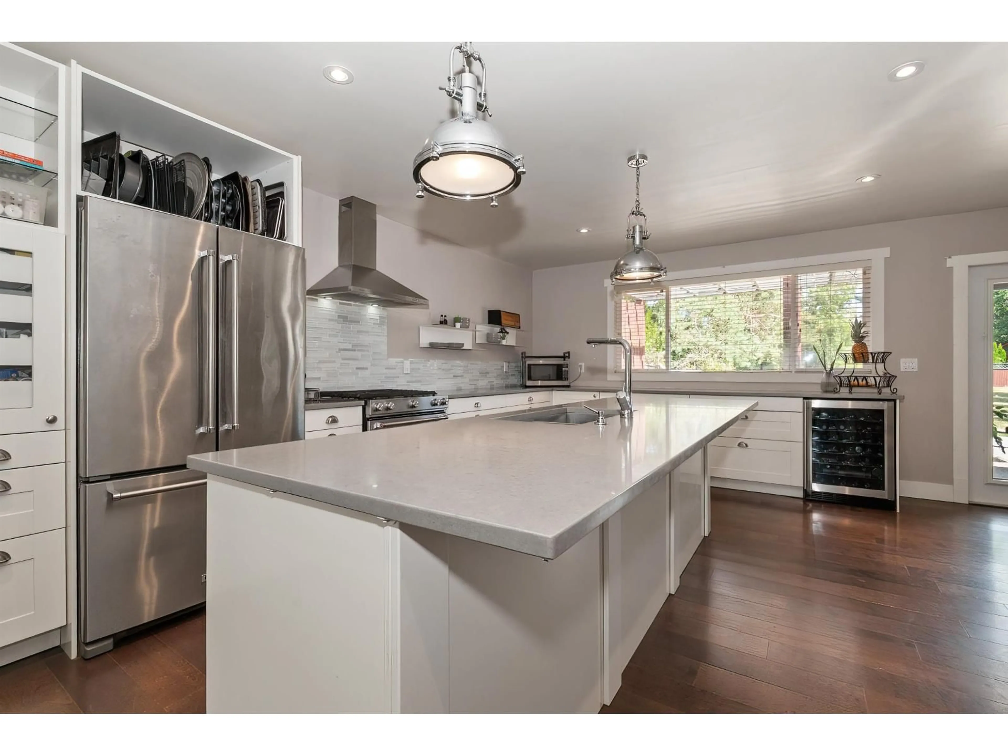 Open concept kitchen, unknown for 4970 216 STREET, Langley British Columbia V3A8B4